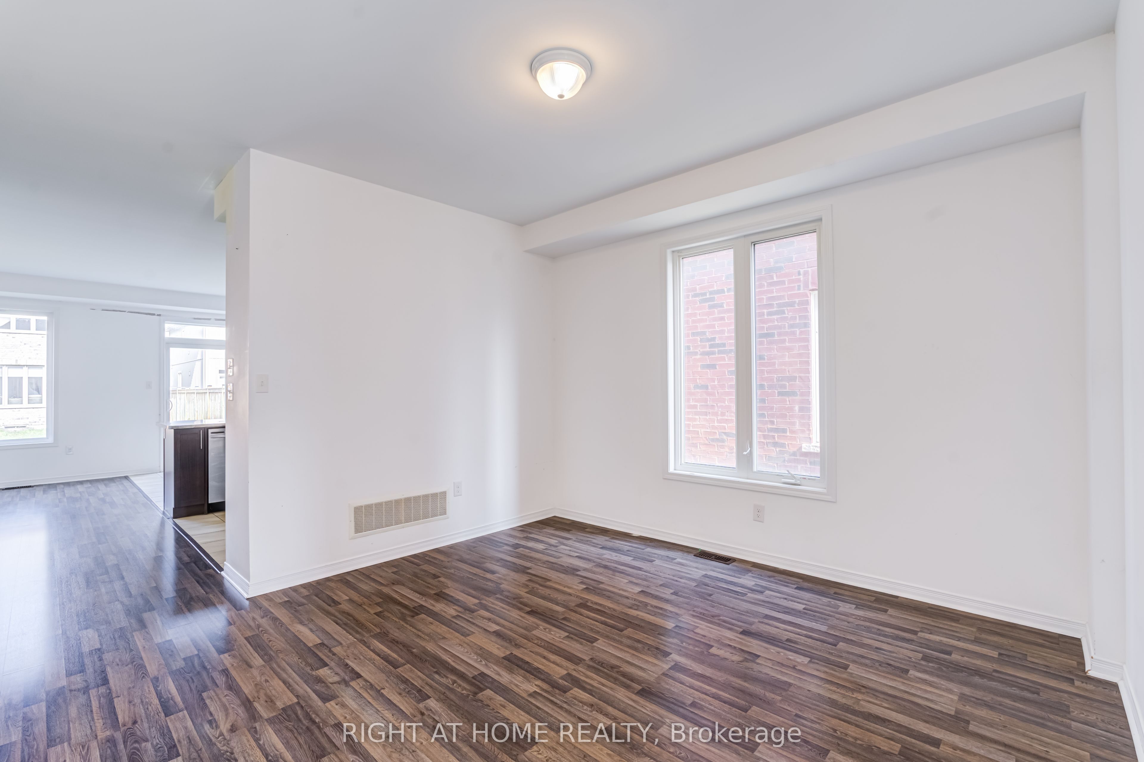 9 Bailey Street Property Photo 8