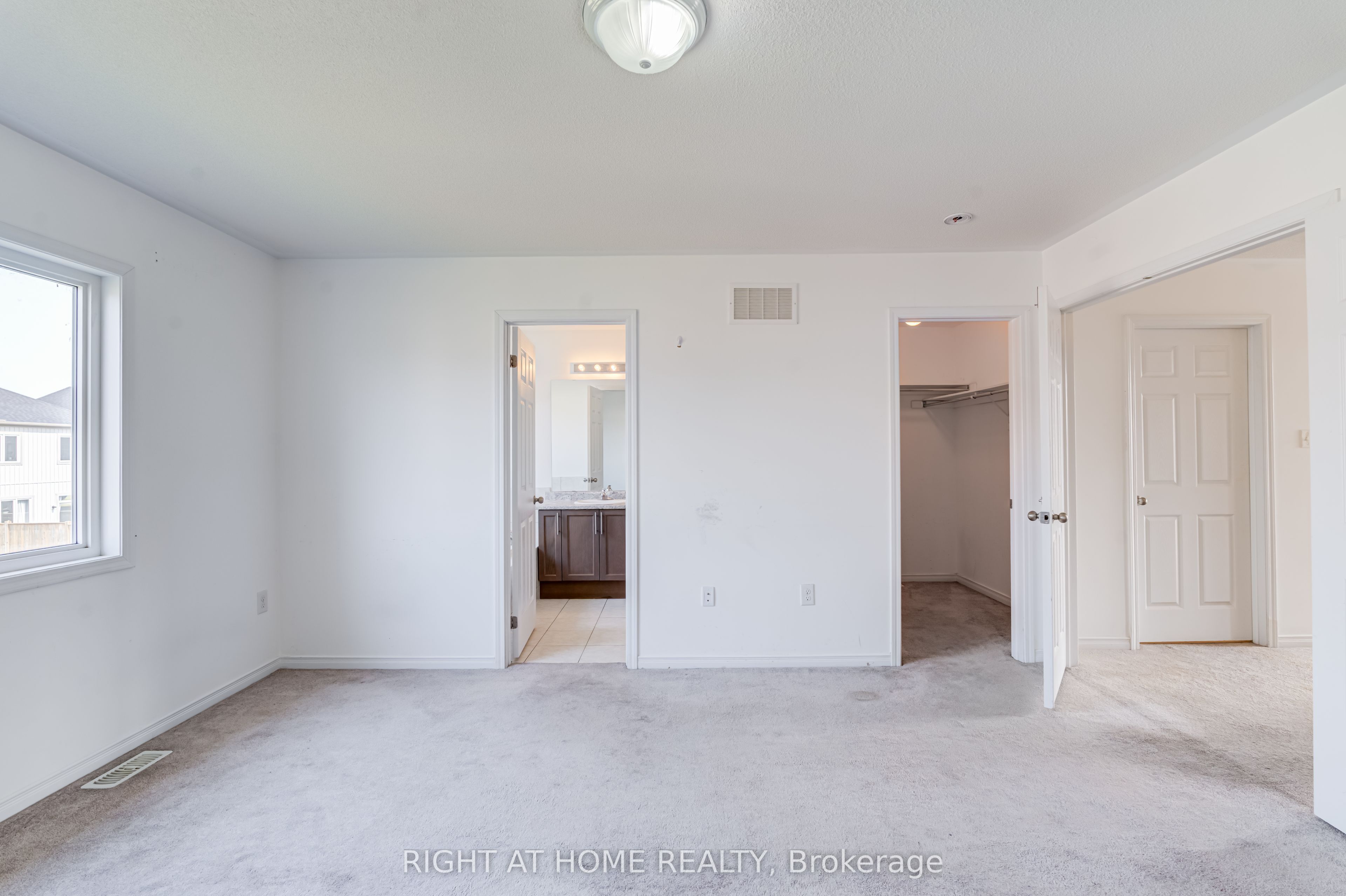 9 Bailey Street Property Photo 22