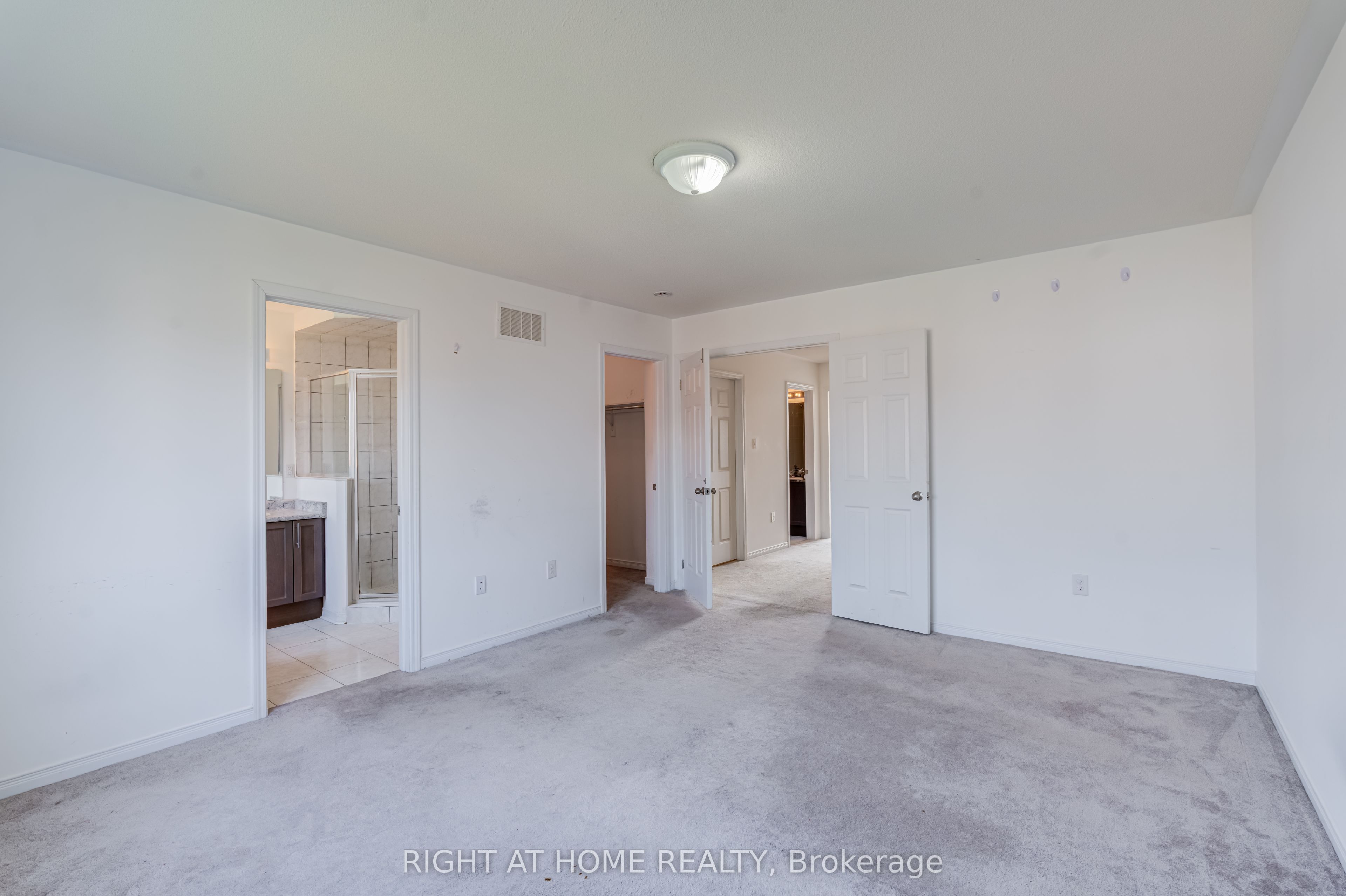 9 Bailey Street Property Photo 23