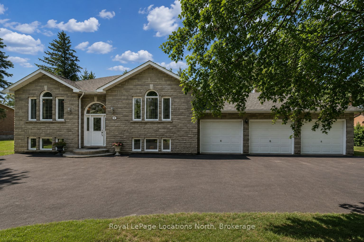 33 Birchwood Trail Property Photo 2