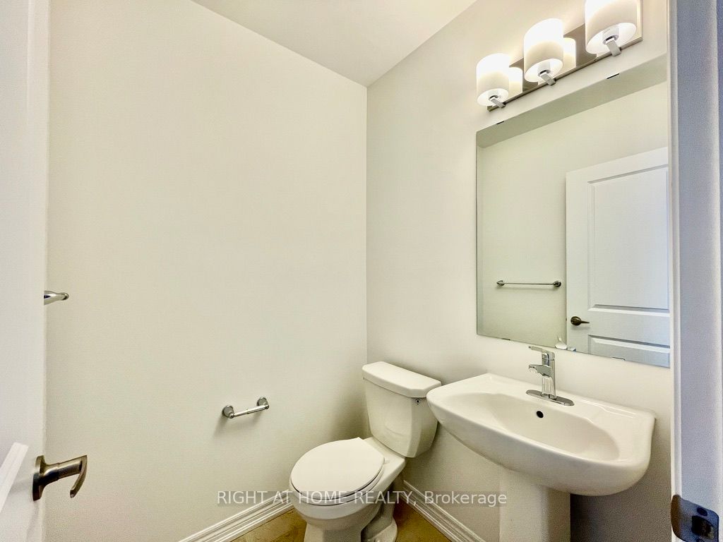 67 Milady Crescent Property Photo 6