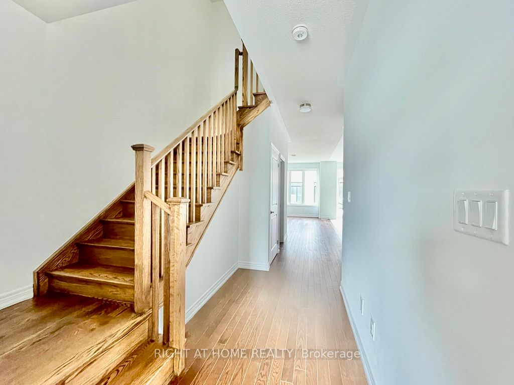 67 Milady Crescent Property Photo 7