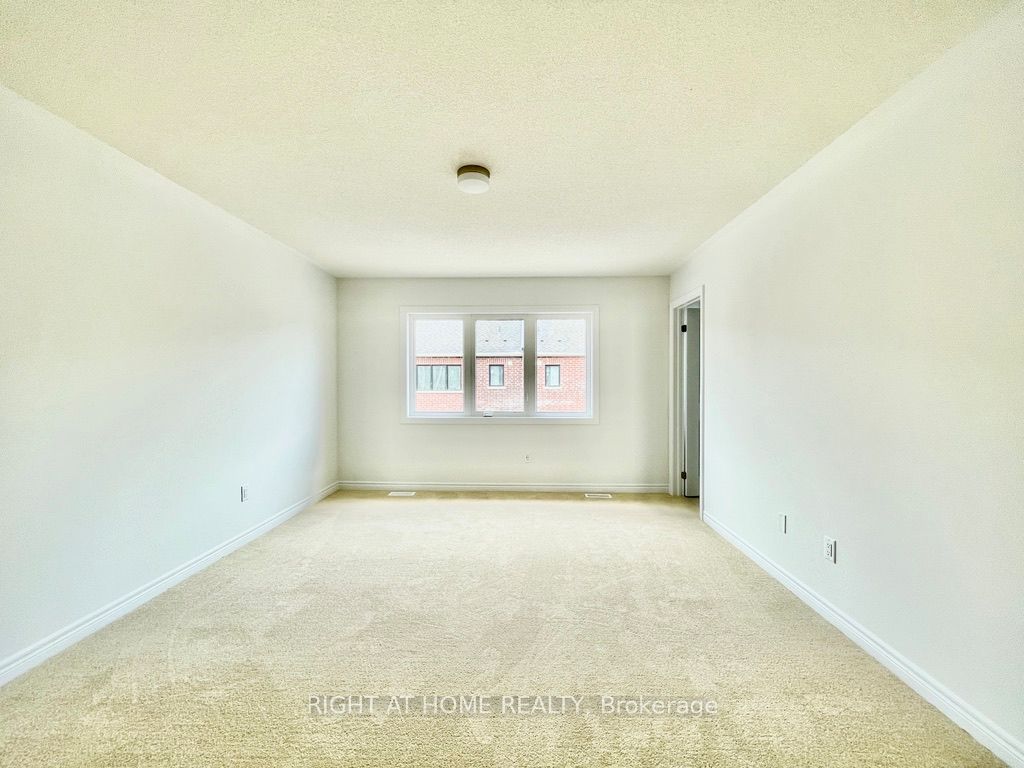 67 Milady Crescent Property Photo 9
