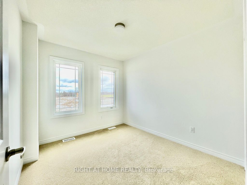 67 Milady Crescent Property Photo 11