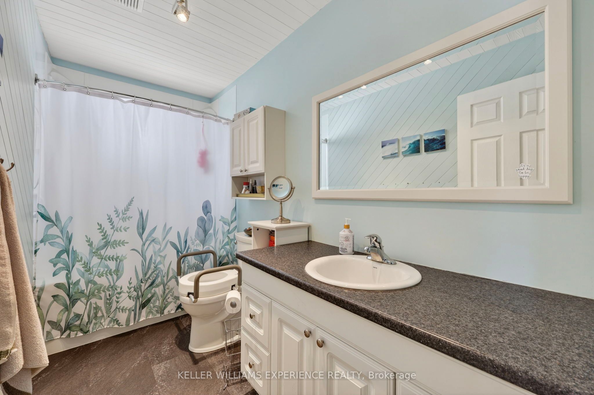 645 Bayview Drive Property Photo 11