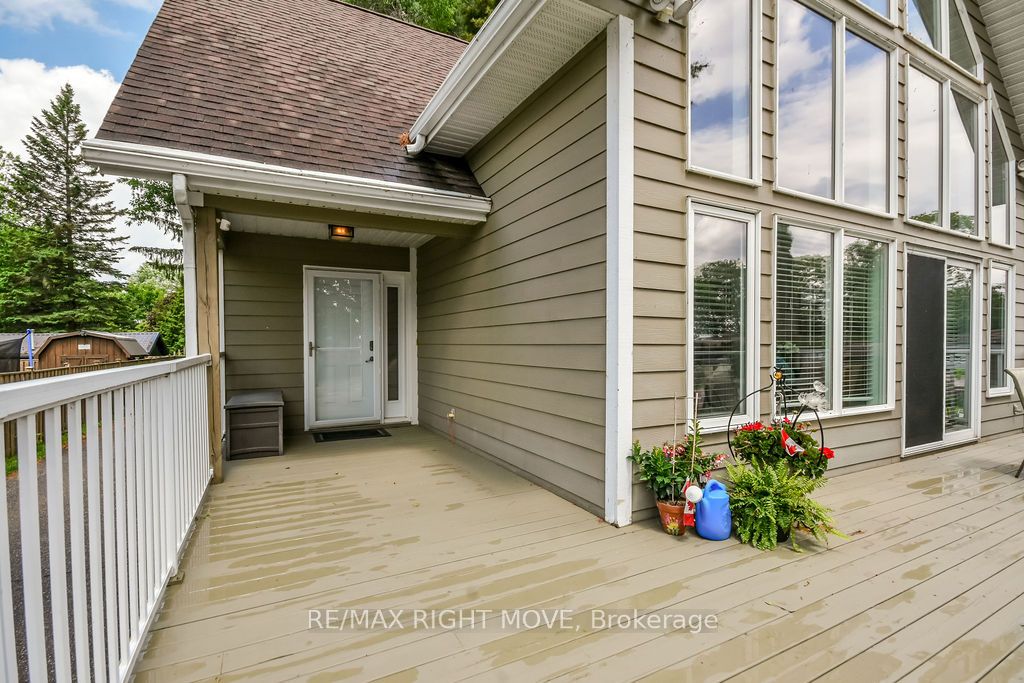 2956 Lakeside Drive Property Photo 4