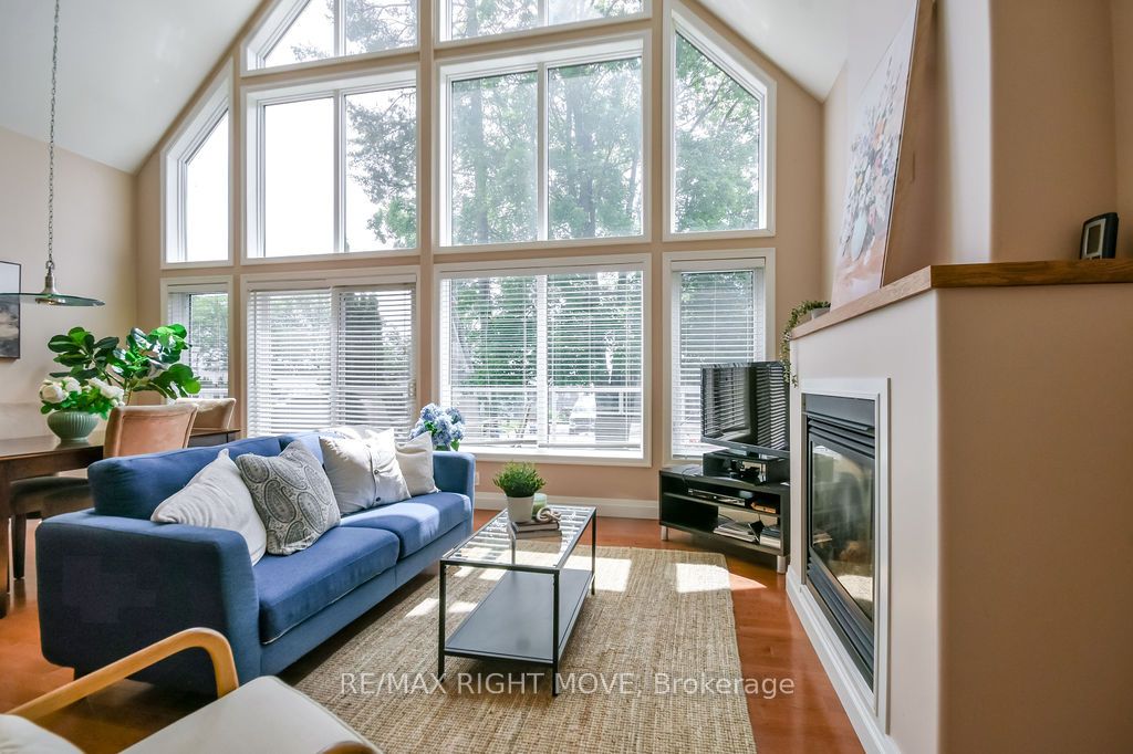 2956 Lakeside Drive Property Photo 6