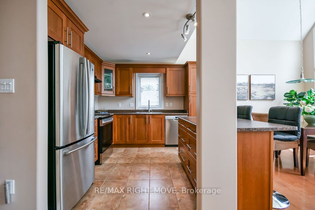 2956 Lakeside Drive Property Photo 10