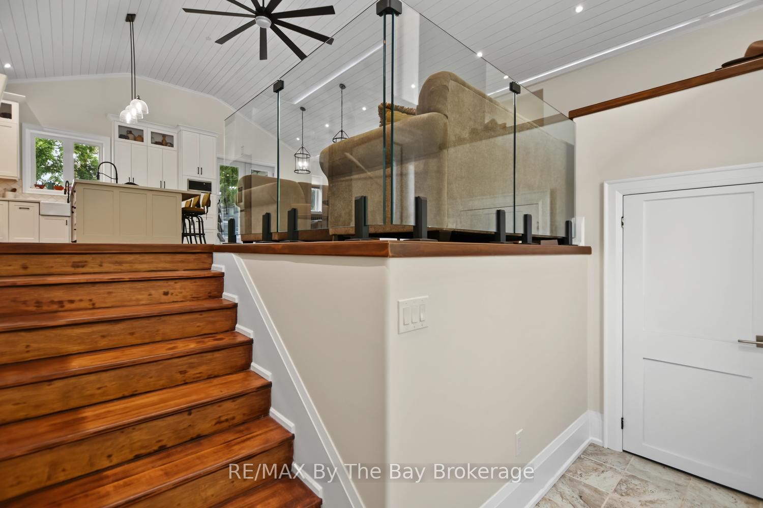 208 Thomas Street Property Photo 9
