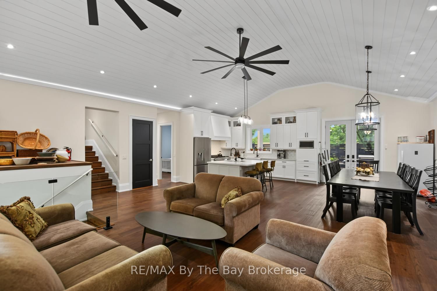 208 Thomas Street Property Photo 12