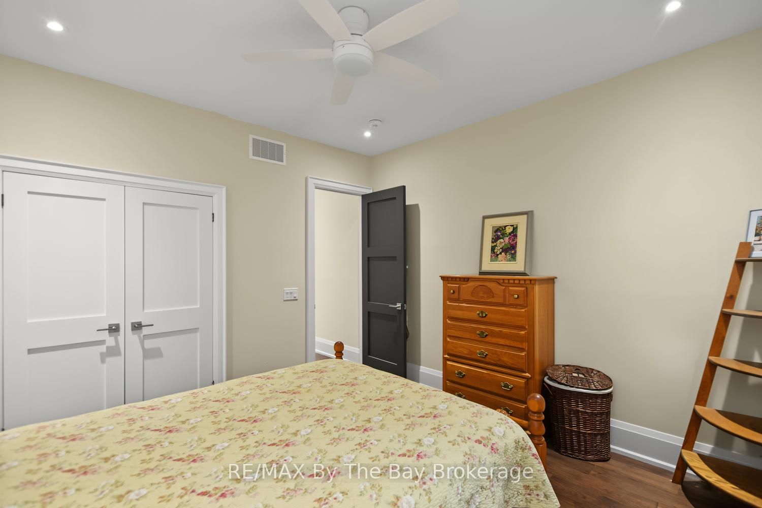 208 Thomas Street Property Photo 31