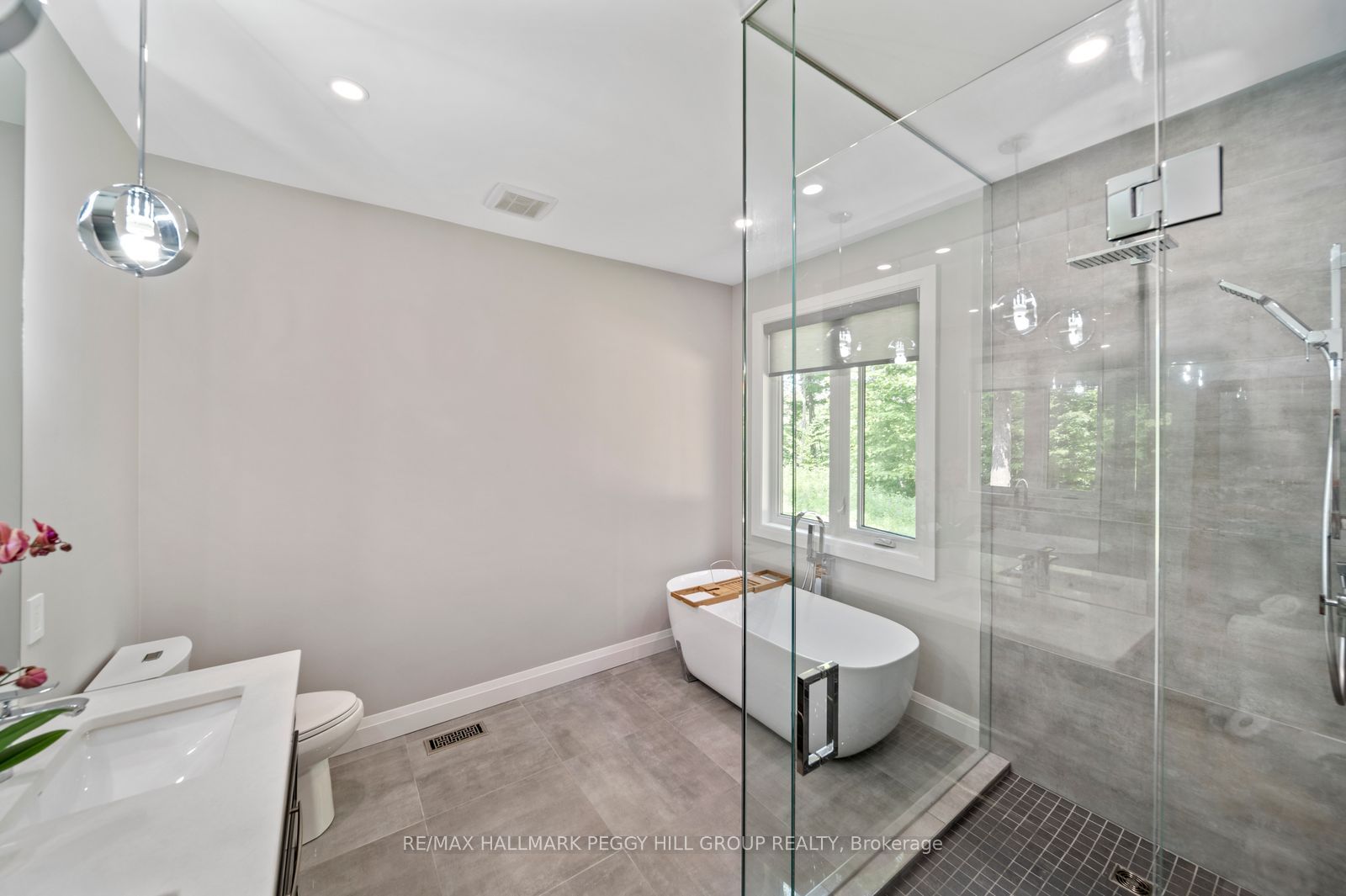 1087 Vindin Street Property Photo 13