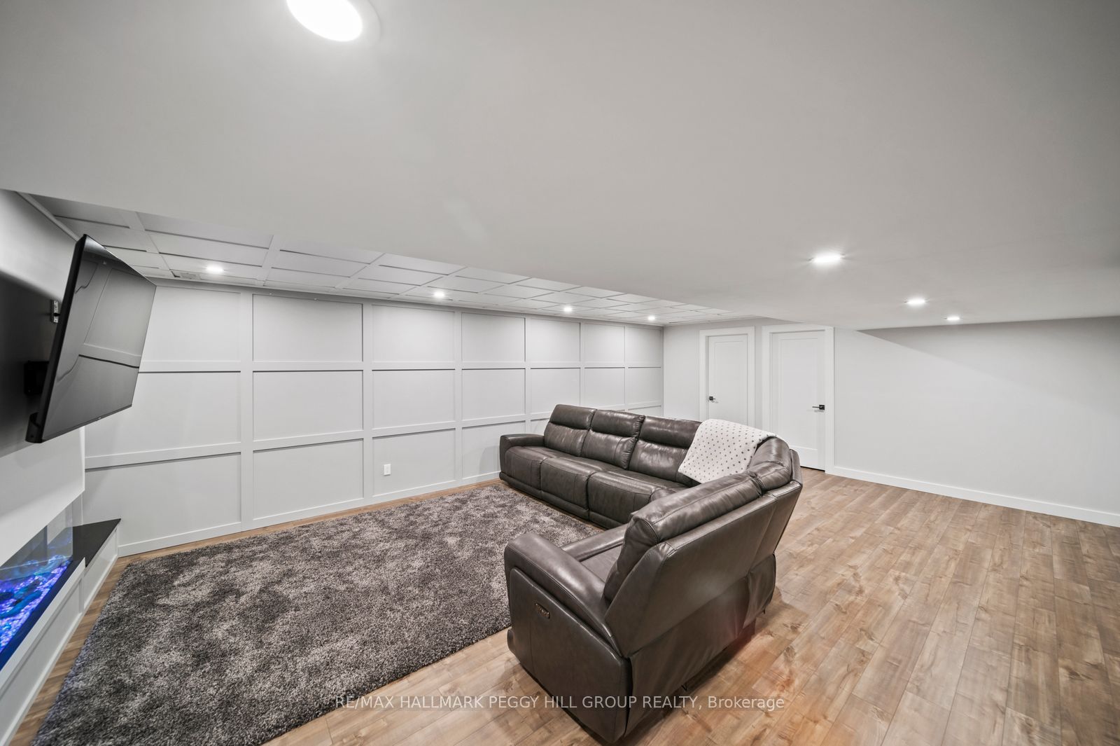 1087 Vindin Street Property Photo 17