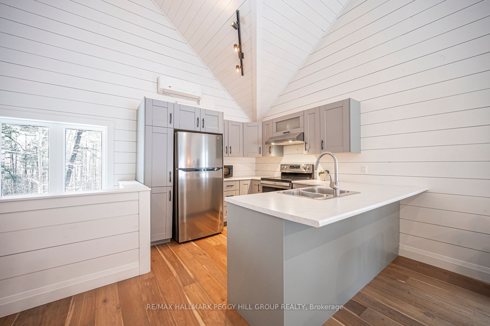 1087 Vindin Street Property Photo 21