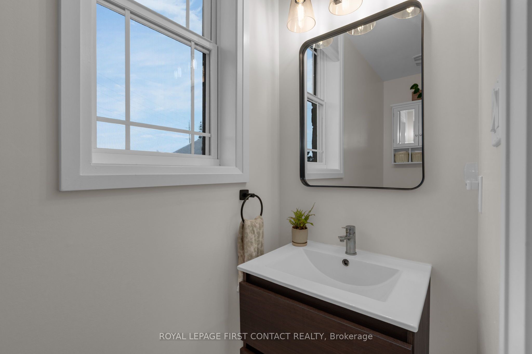 376 Blake Street 21 Property Photo 5