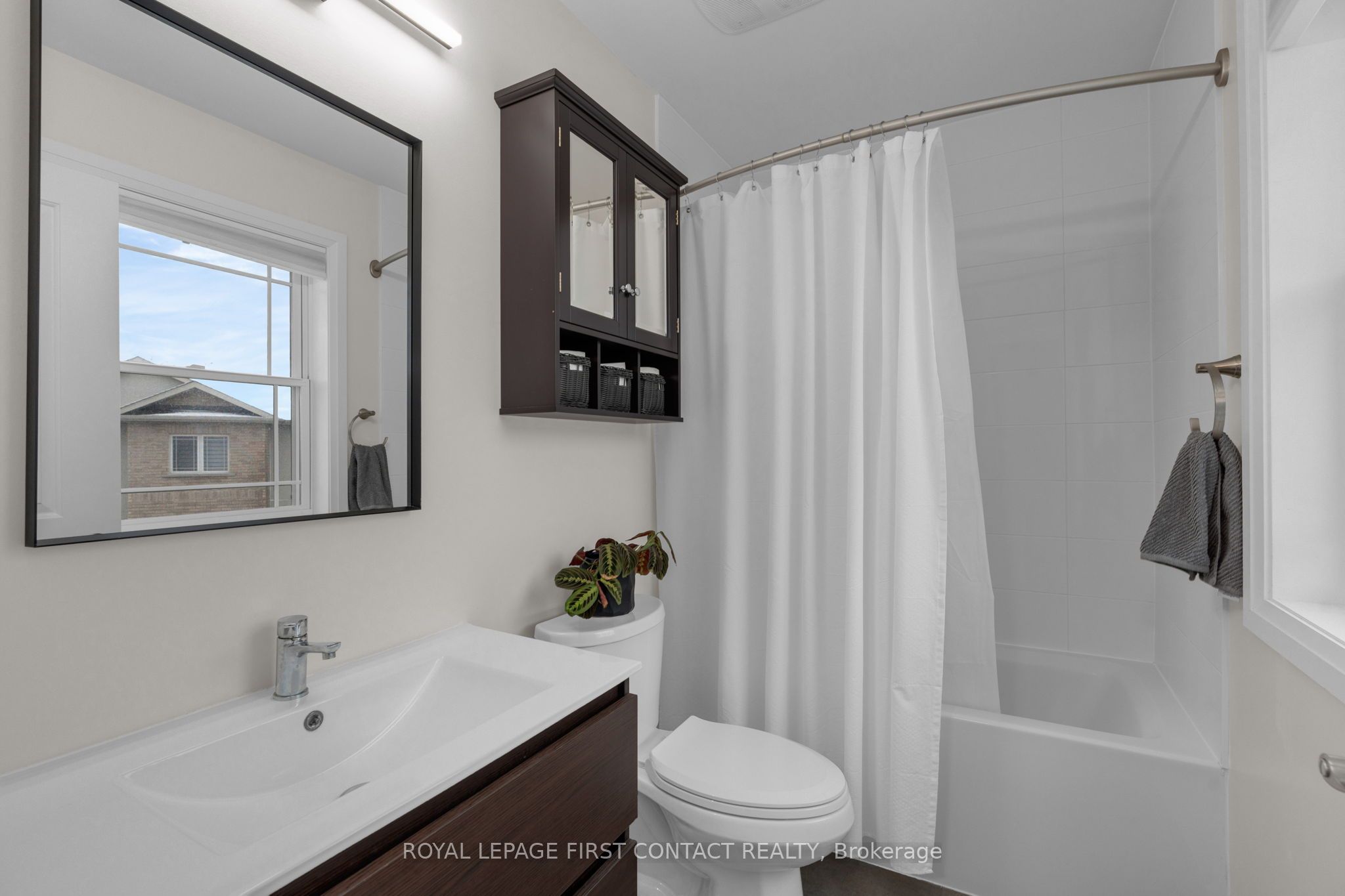 376 Blake Street 21 Property Photo 17