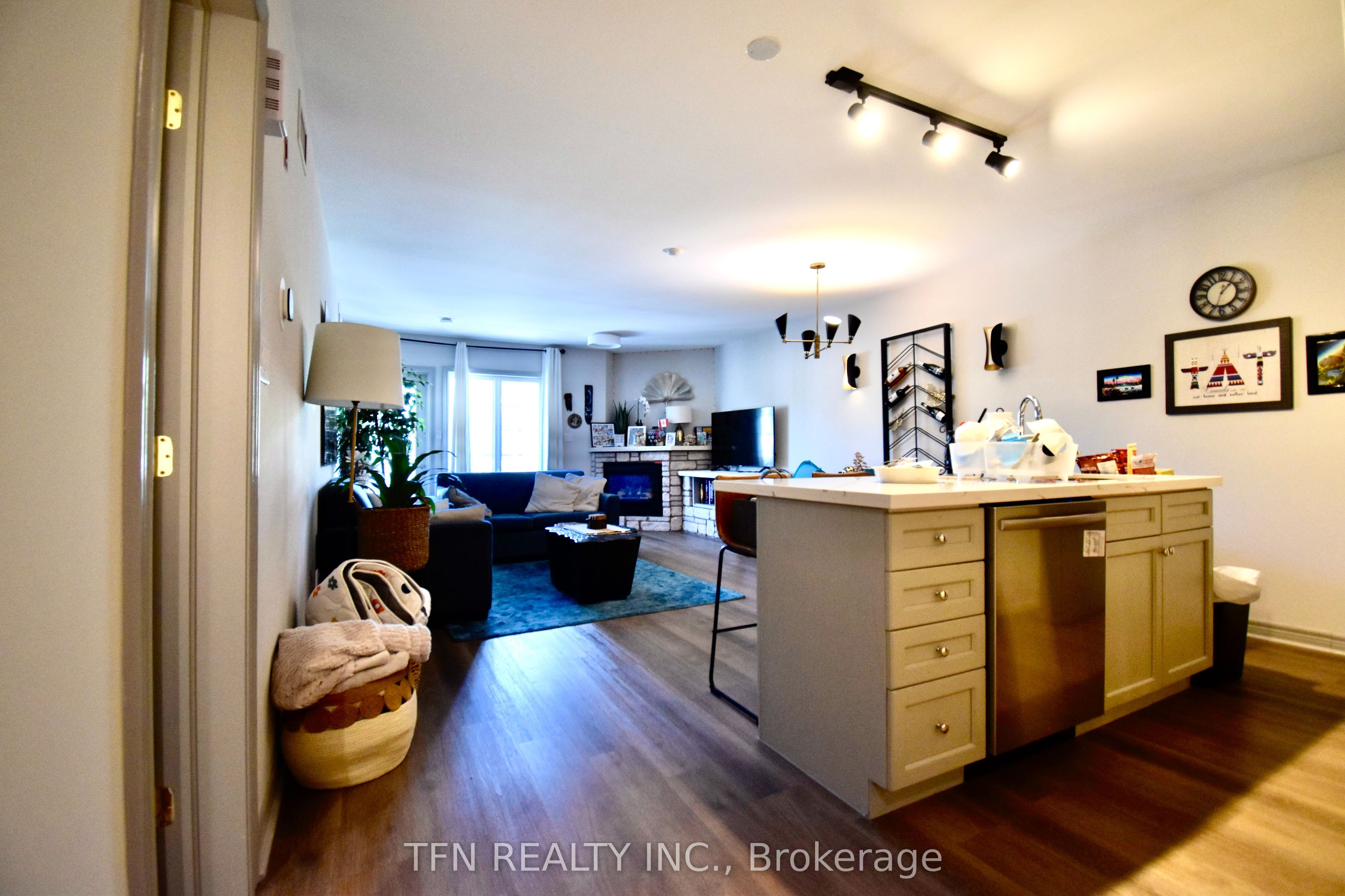 90 Highland Drive 2498 Property Photo 1
