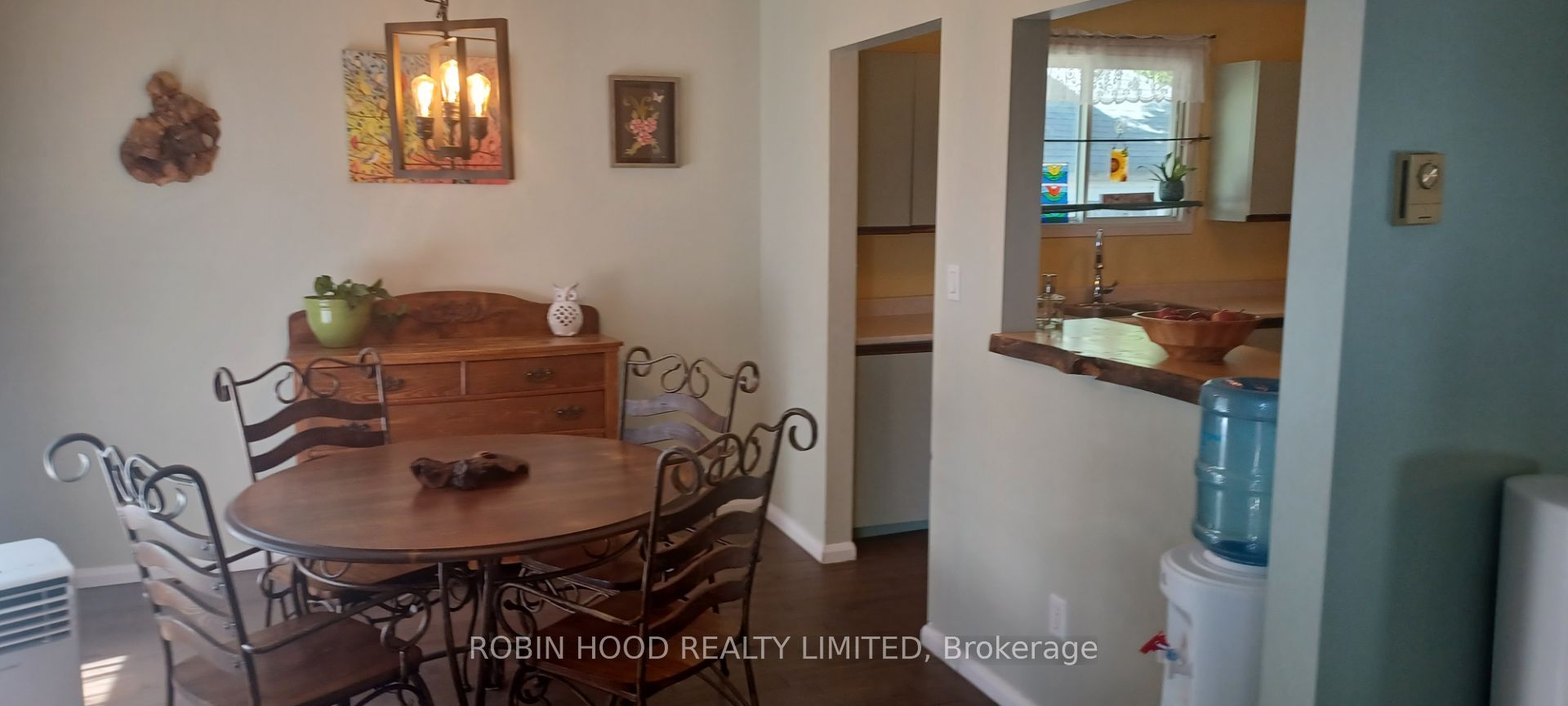 112 Borland Street E Property Photo 8