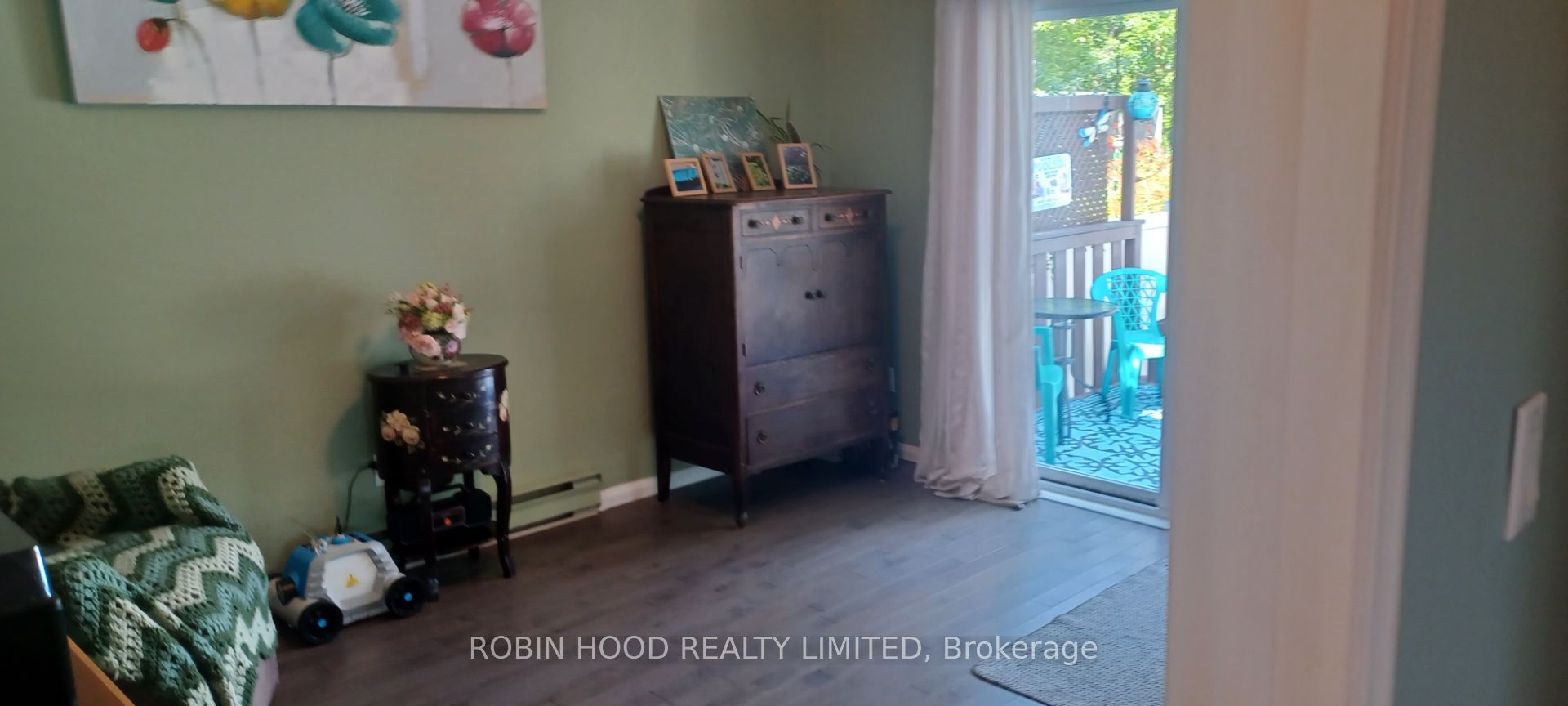 112 Borland Street E Property Photo 13