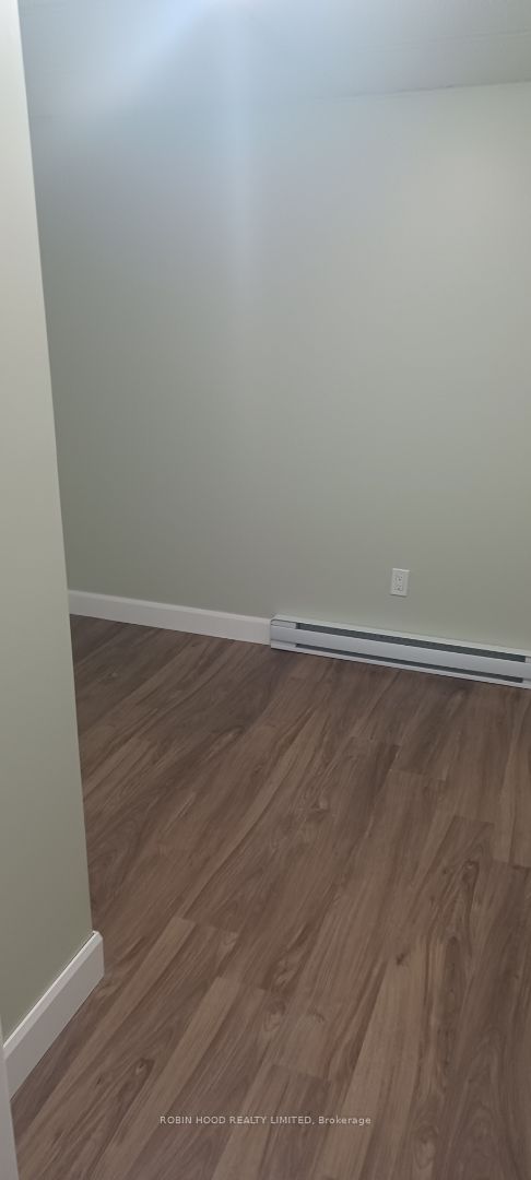 112 Borland Street E Property Photo 21