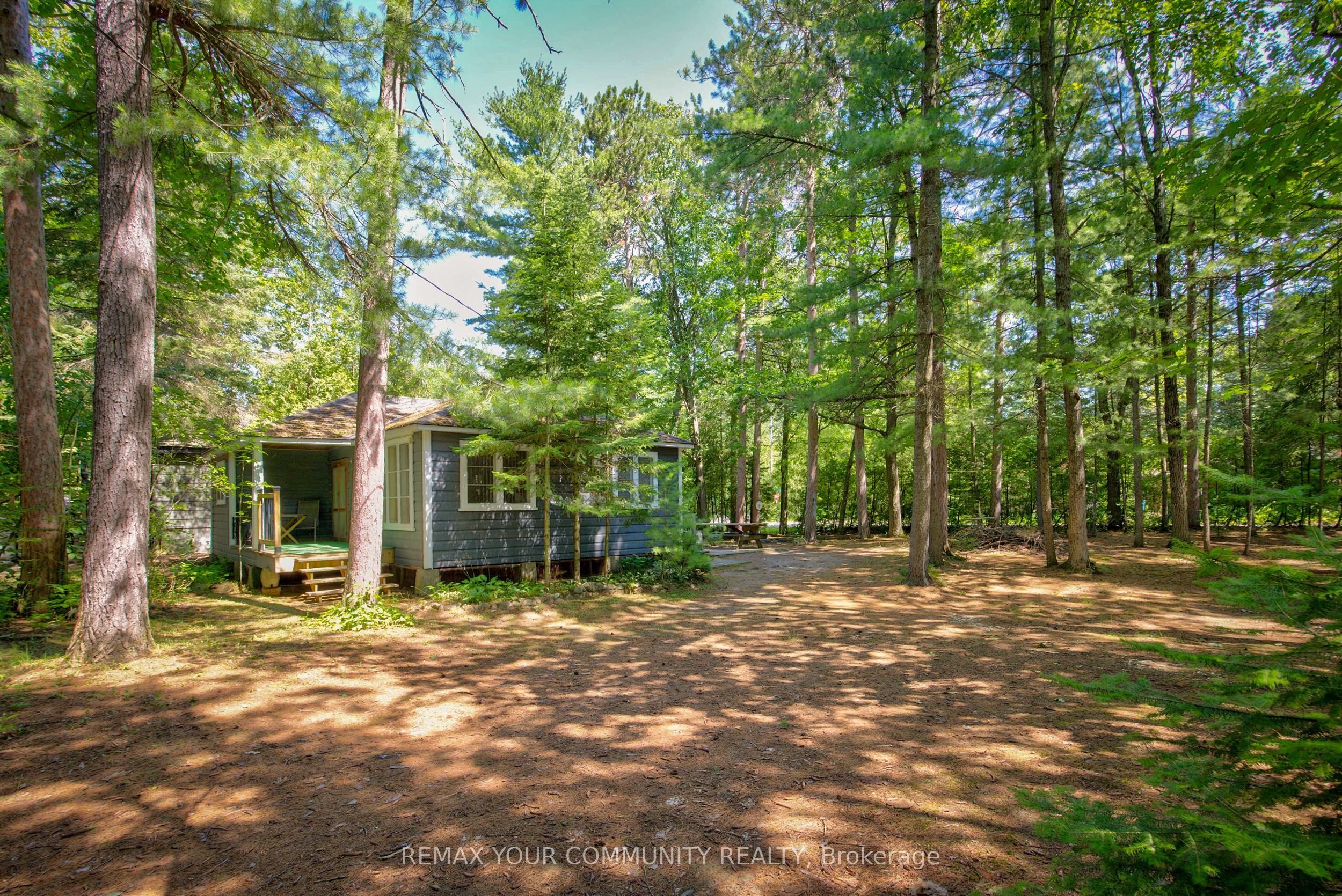 341 Tiny Beaches Road N Property Photo 1