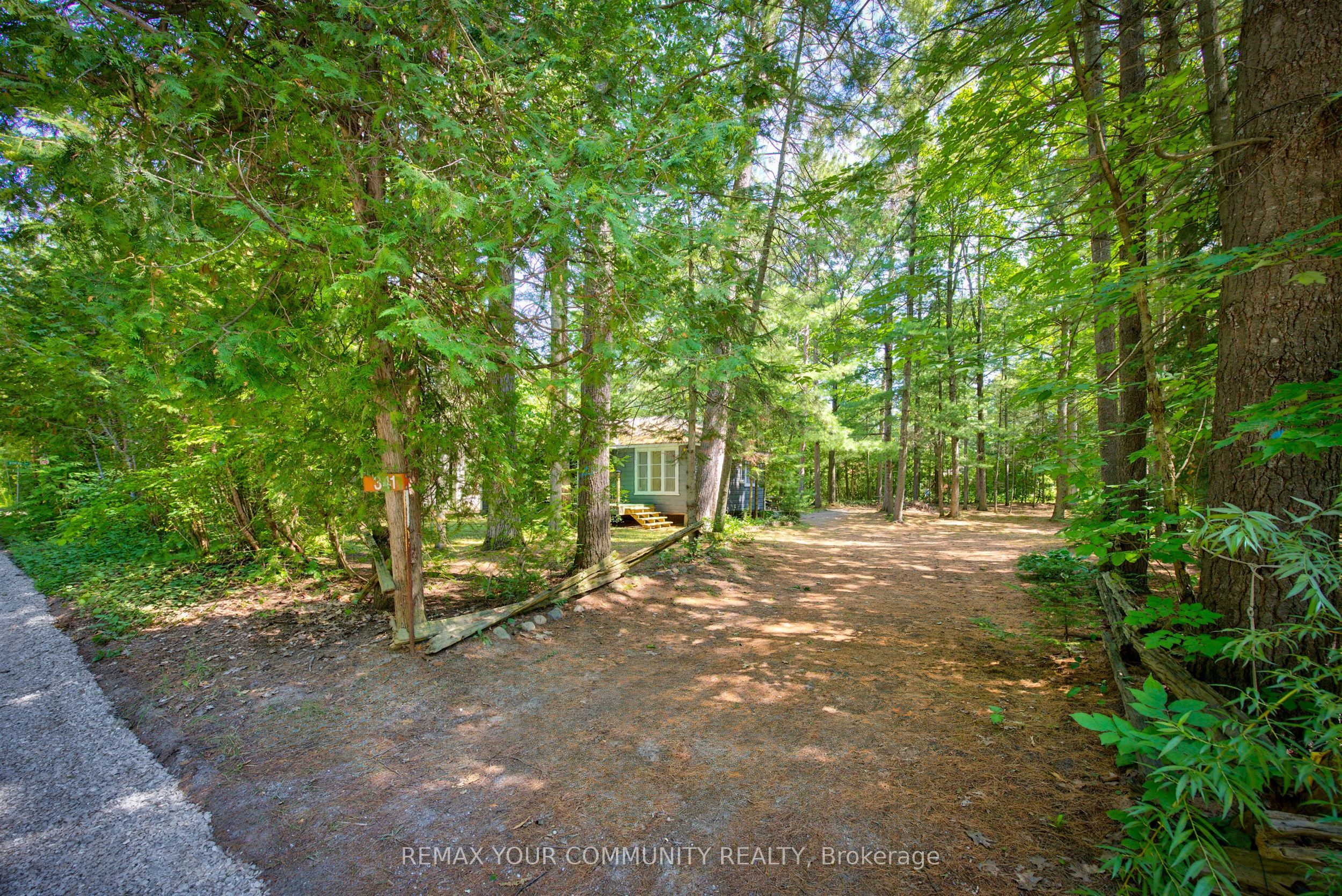 341 Tiny Beaches Road N Property Photo 3