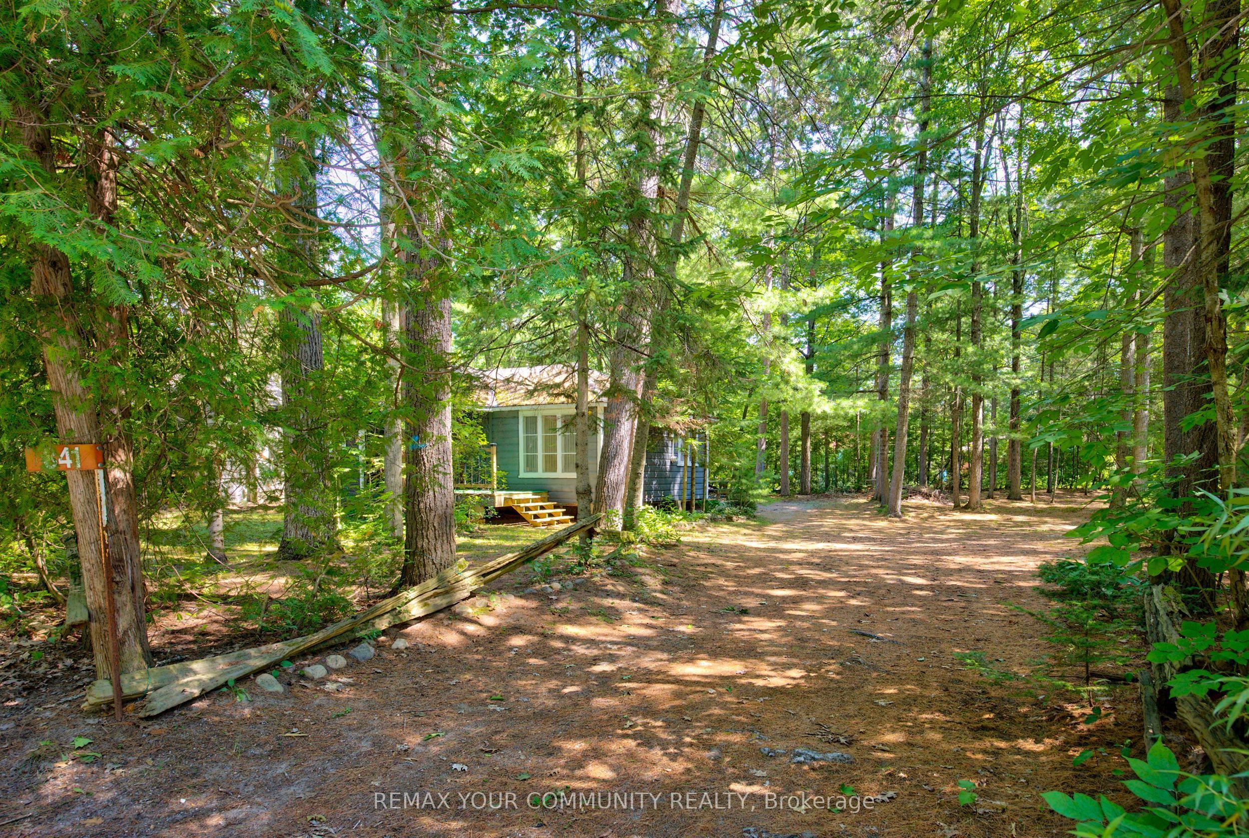 341 Tiny Beaches Road N Property Photo 4