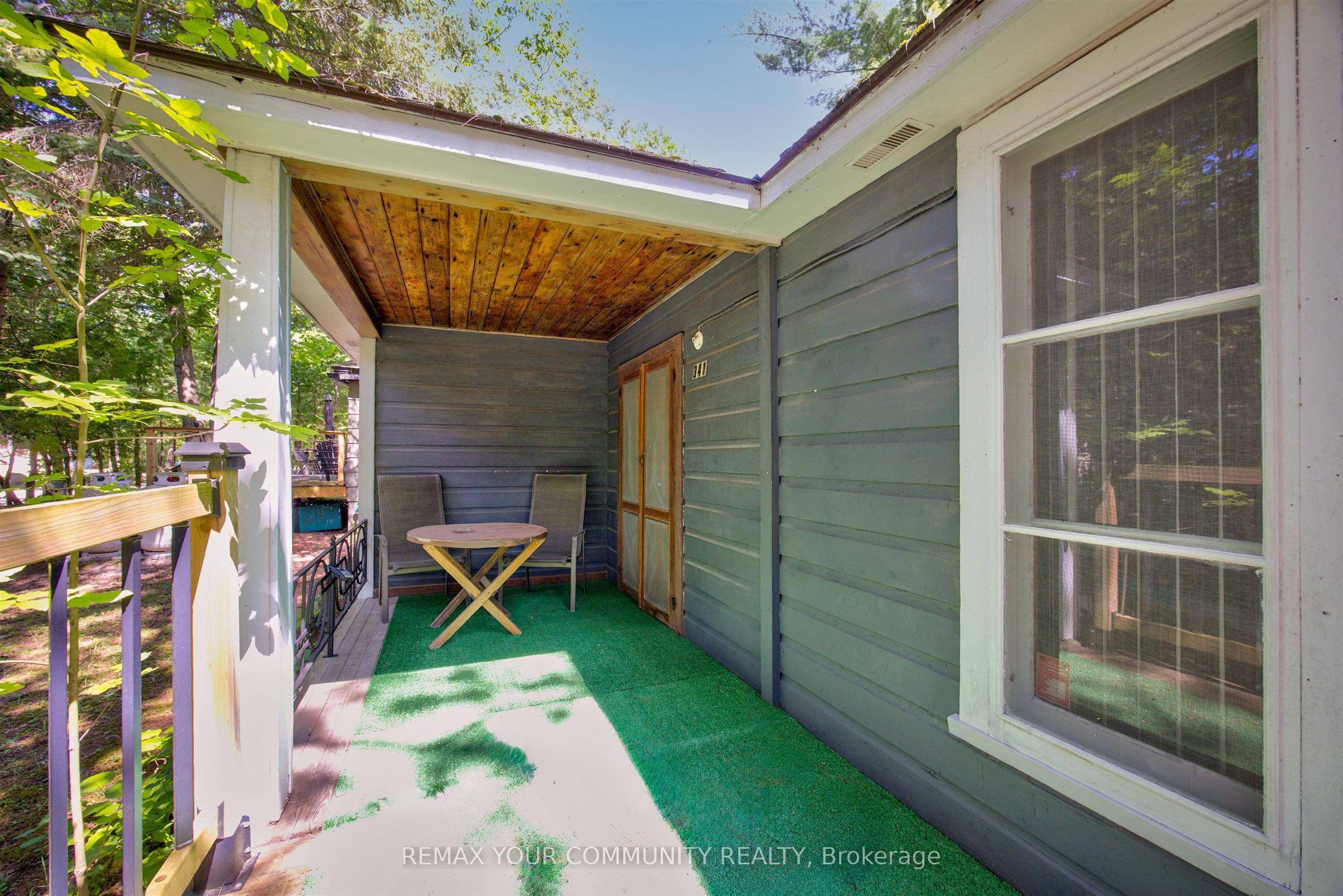 341 Tiny Beaches Road N Property Photo 8