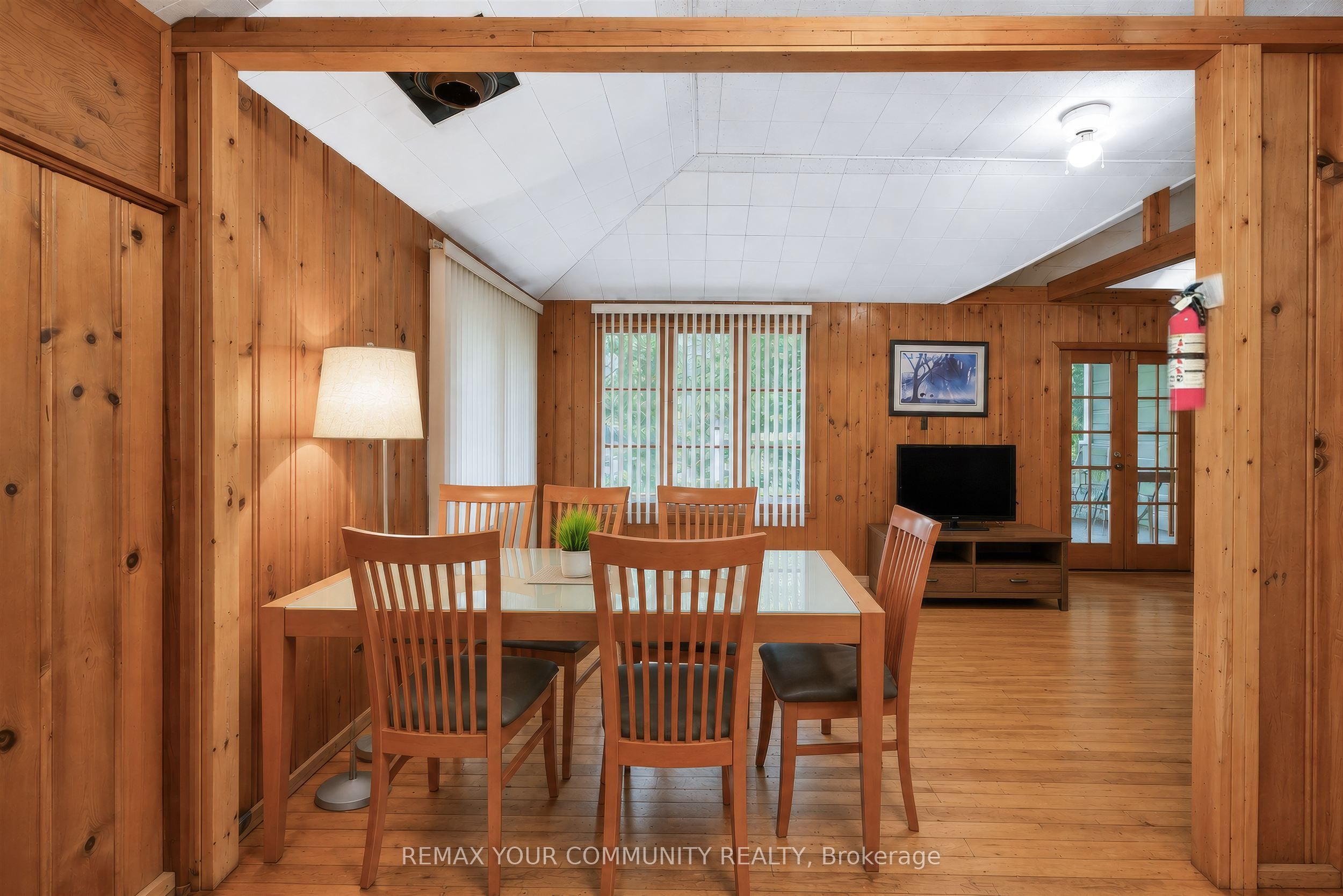 341 Tiny Beaches Road N Property Photo 11