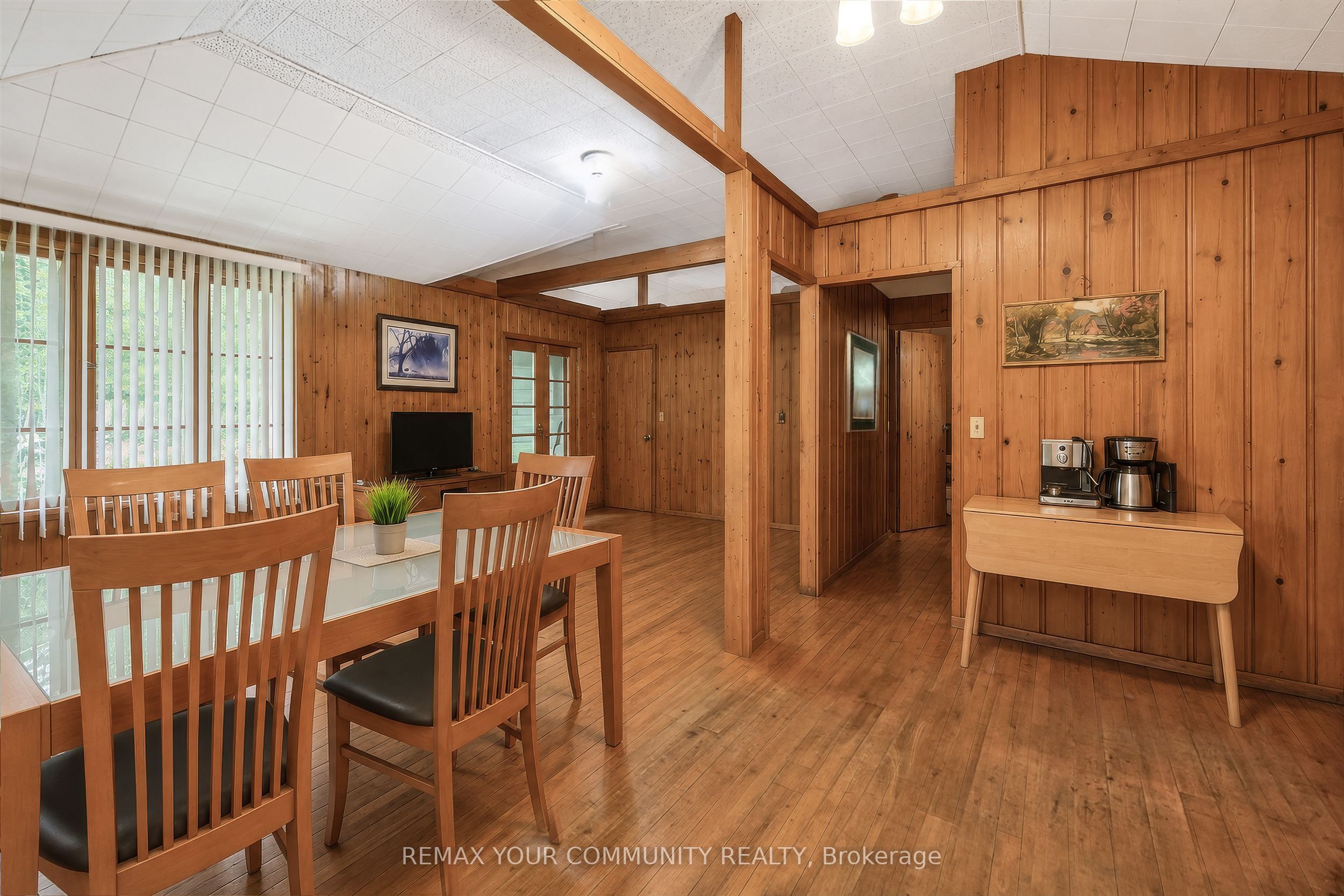 341 Tiny Beaches Road N Property Photo 12