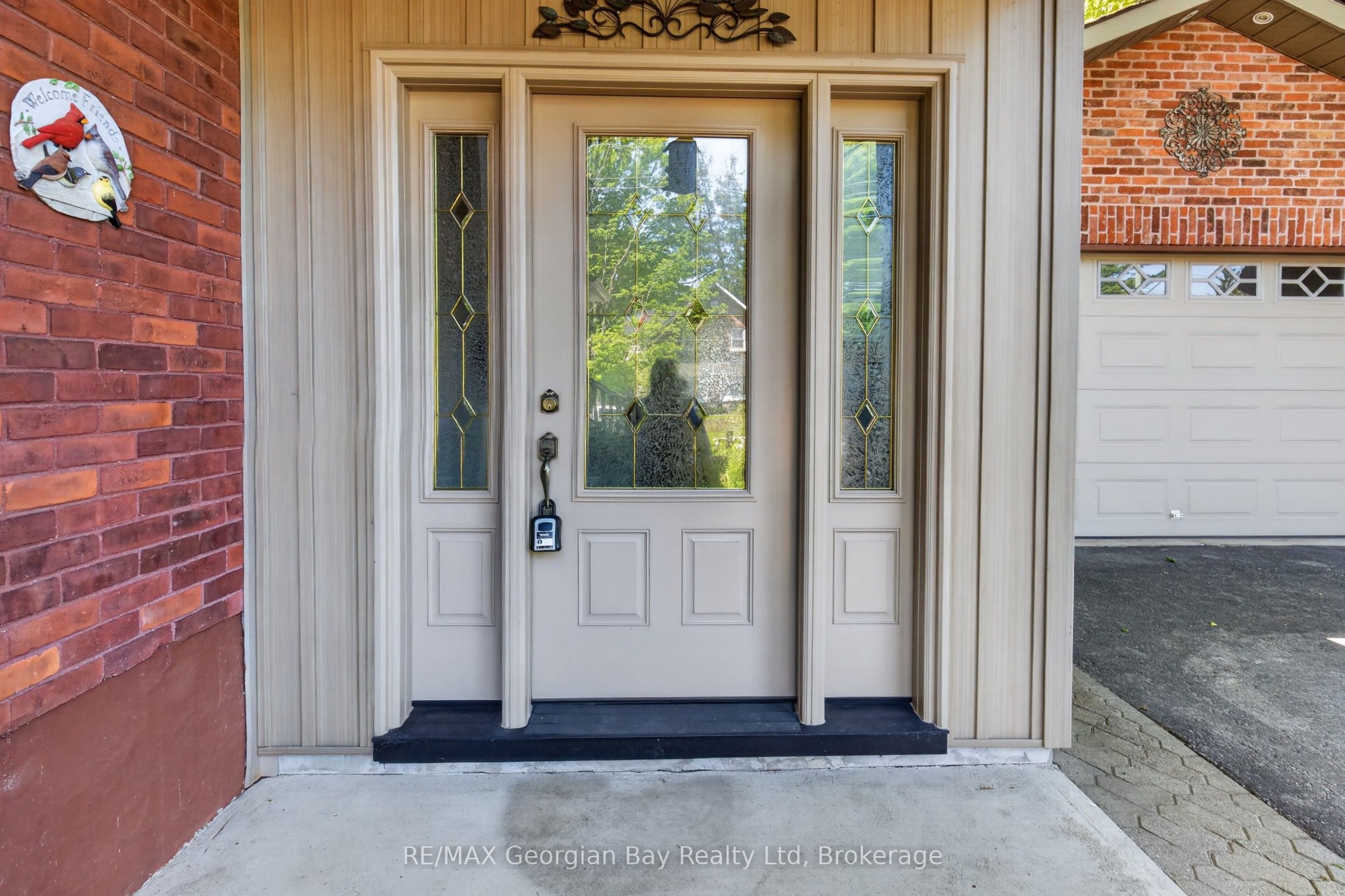 344 Fourth Street Property Photo 4