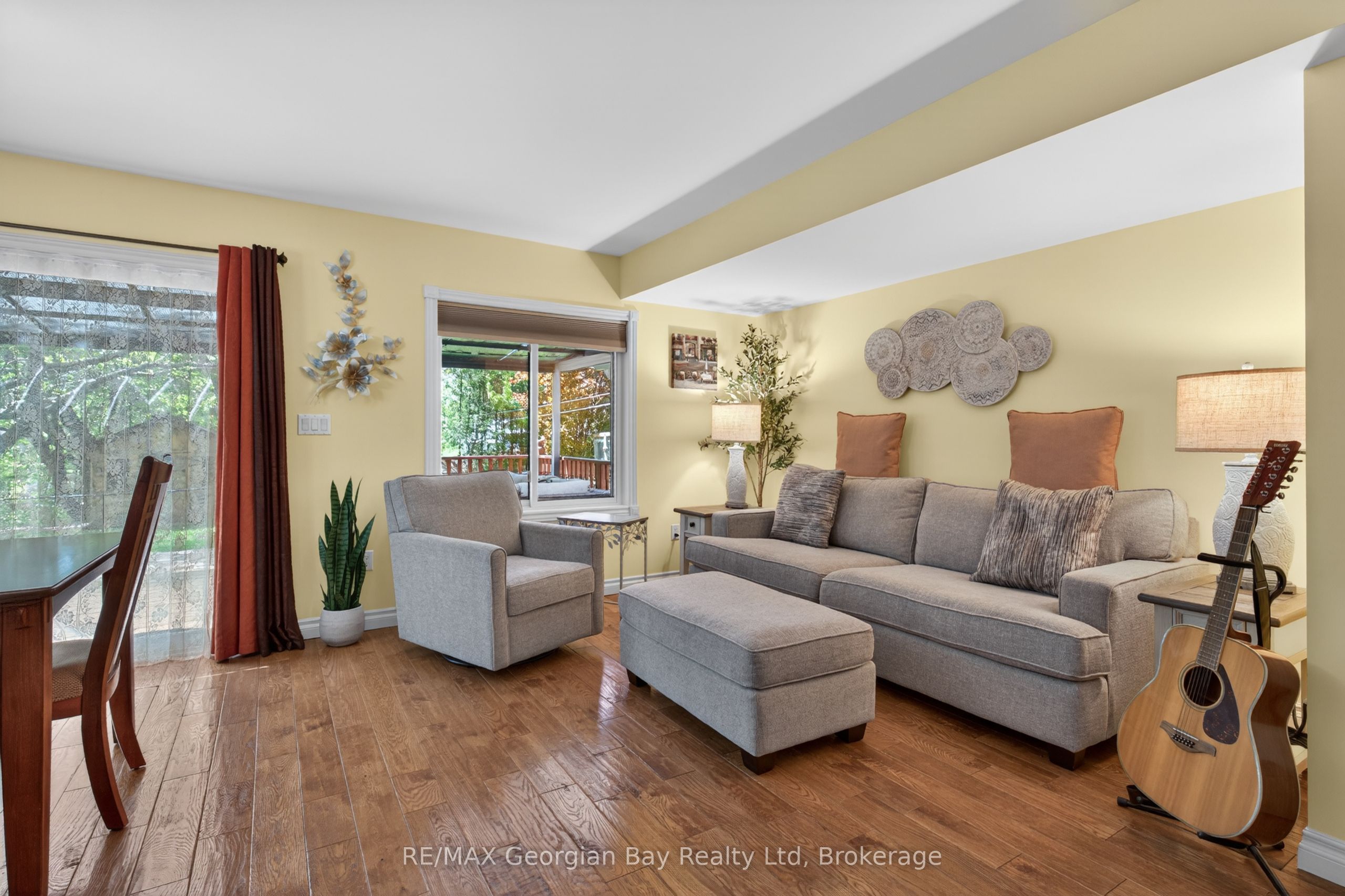 344 Fourth Street Property Photo 8