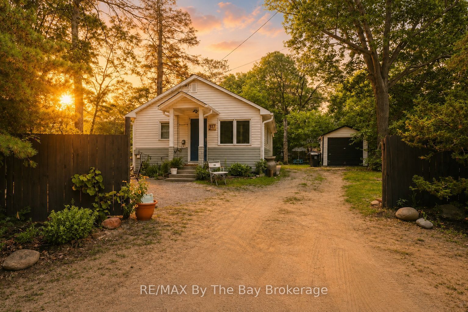 217 Dunkerron Avenue Property Photo 1