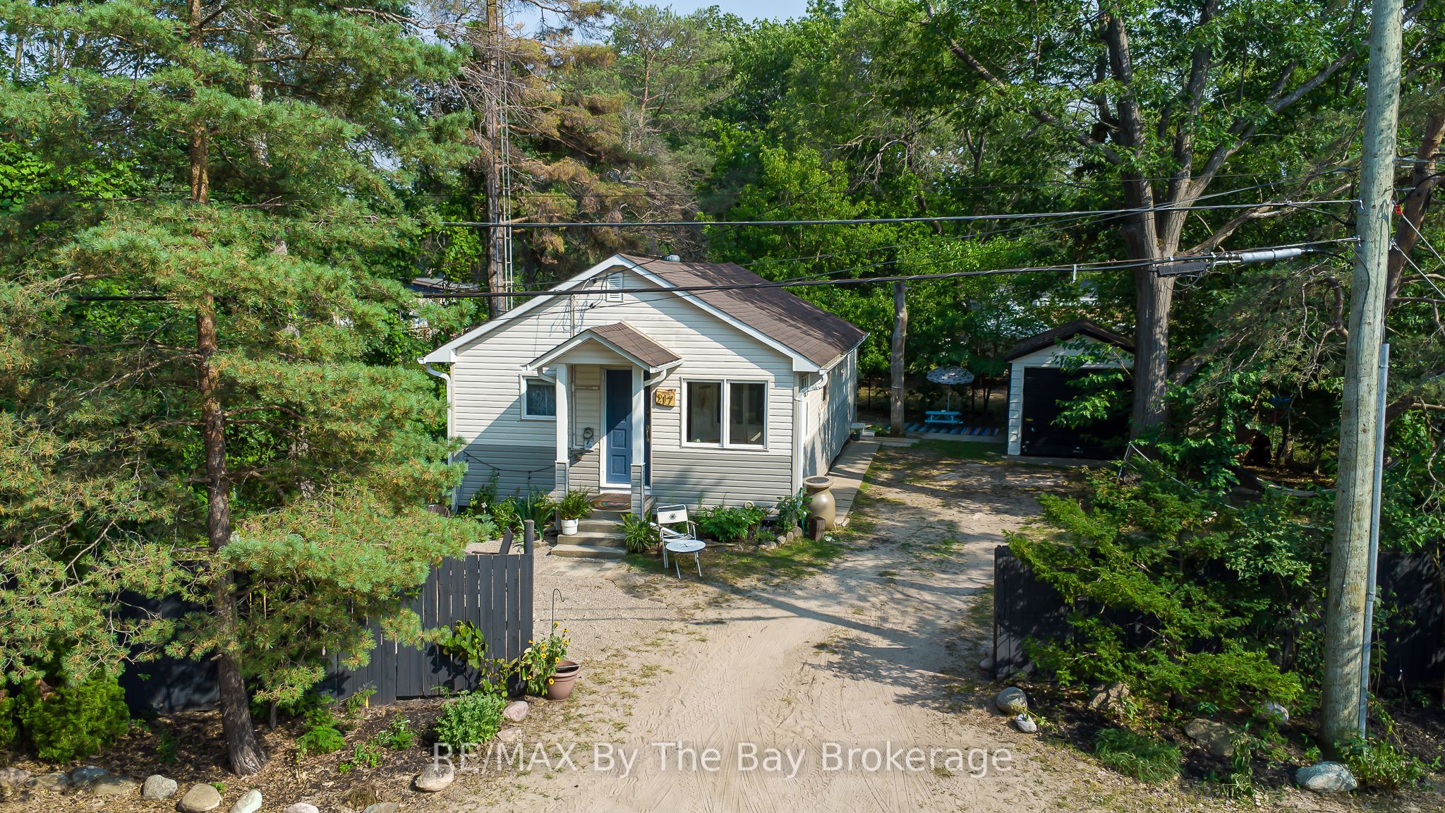 217 Dunkerron Avenue Property Photo 8