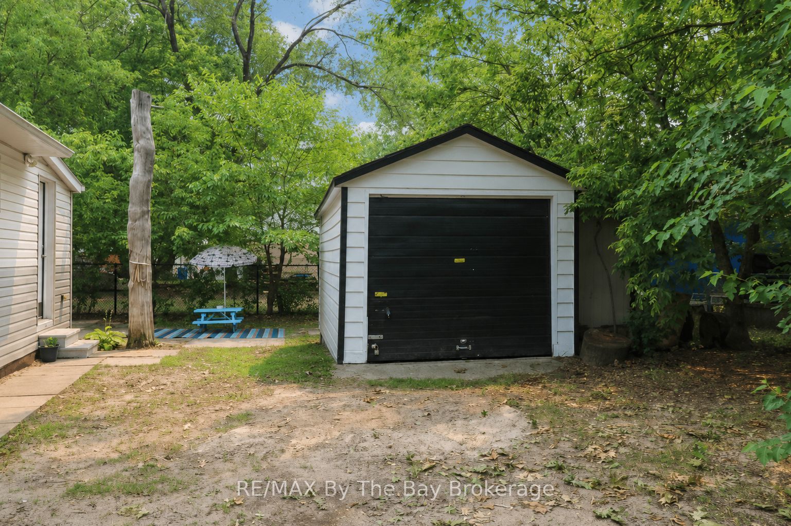 217 Dunkerron Avenue Property Photo 25
