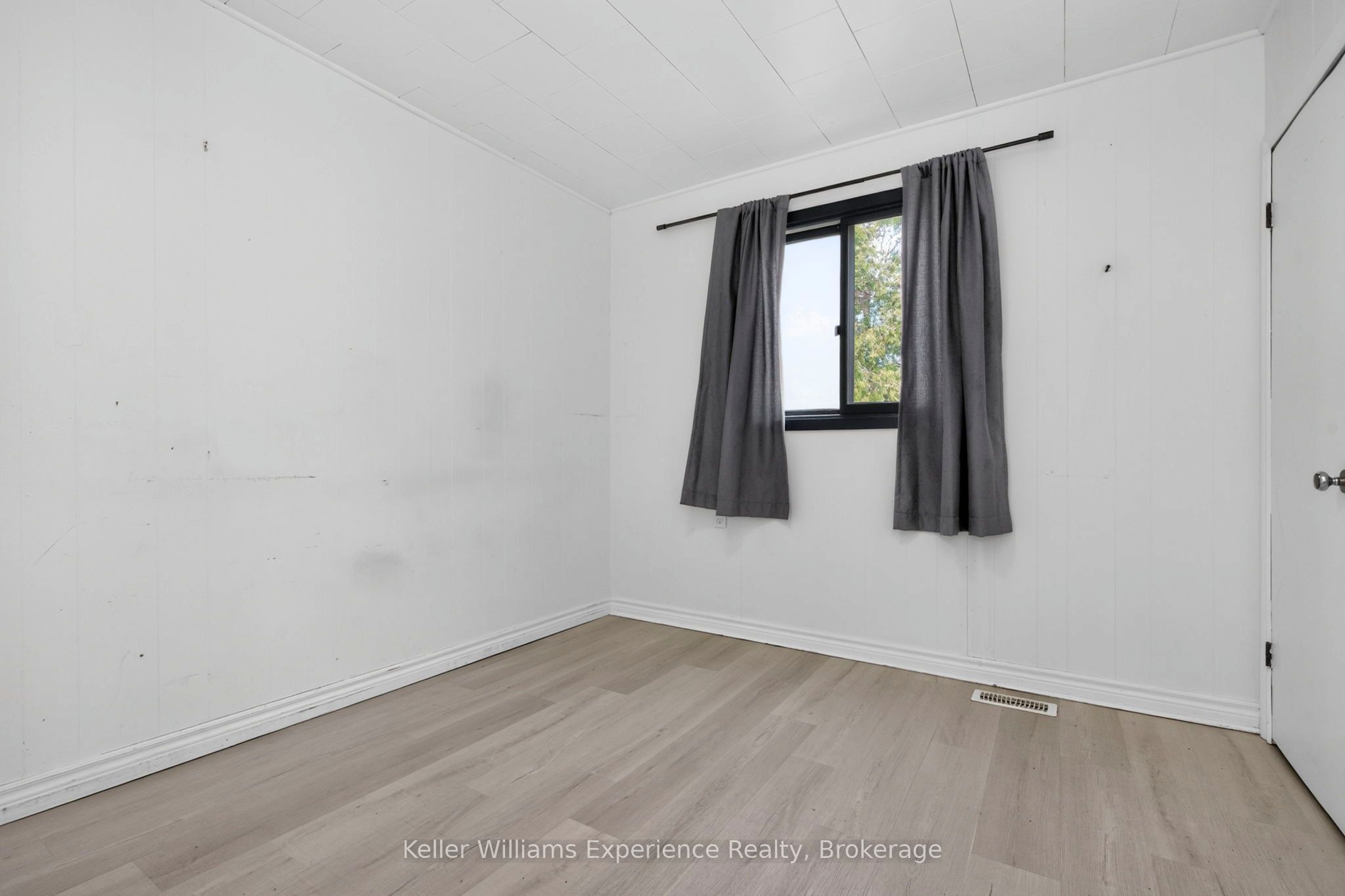 9782 Beachwood Drive Property Photo 13