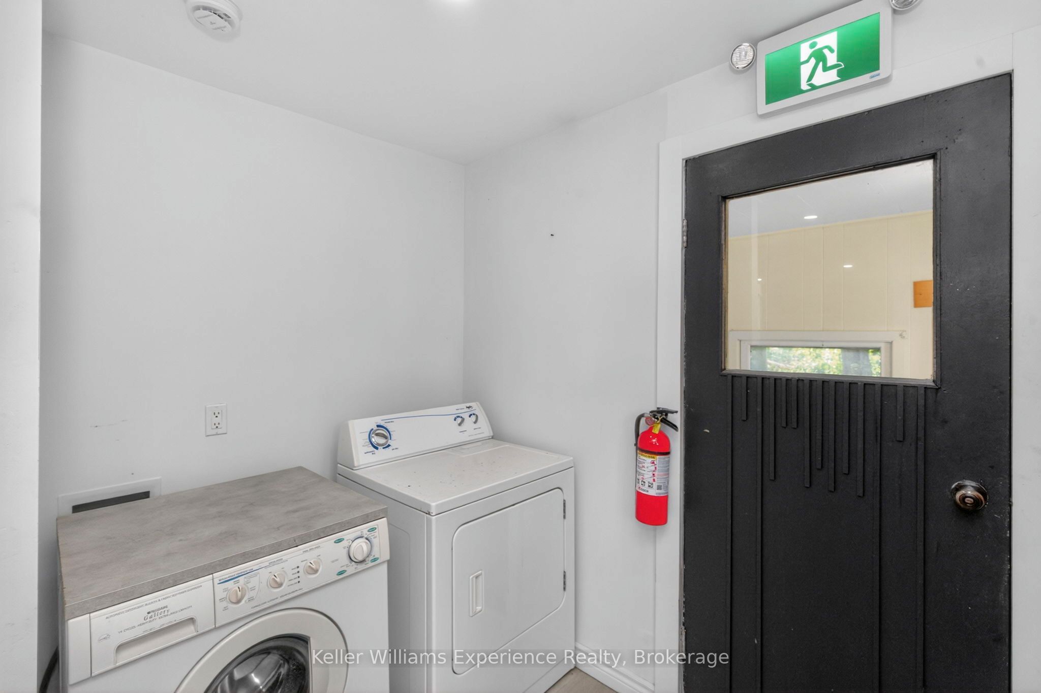 9782 Beachwood Drive Property Photo 21