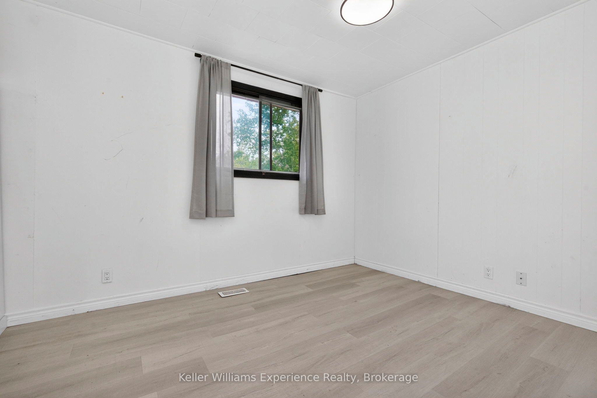 9782 Beachwood Drive Property Photo 28