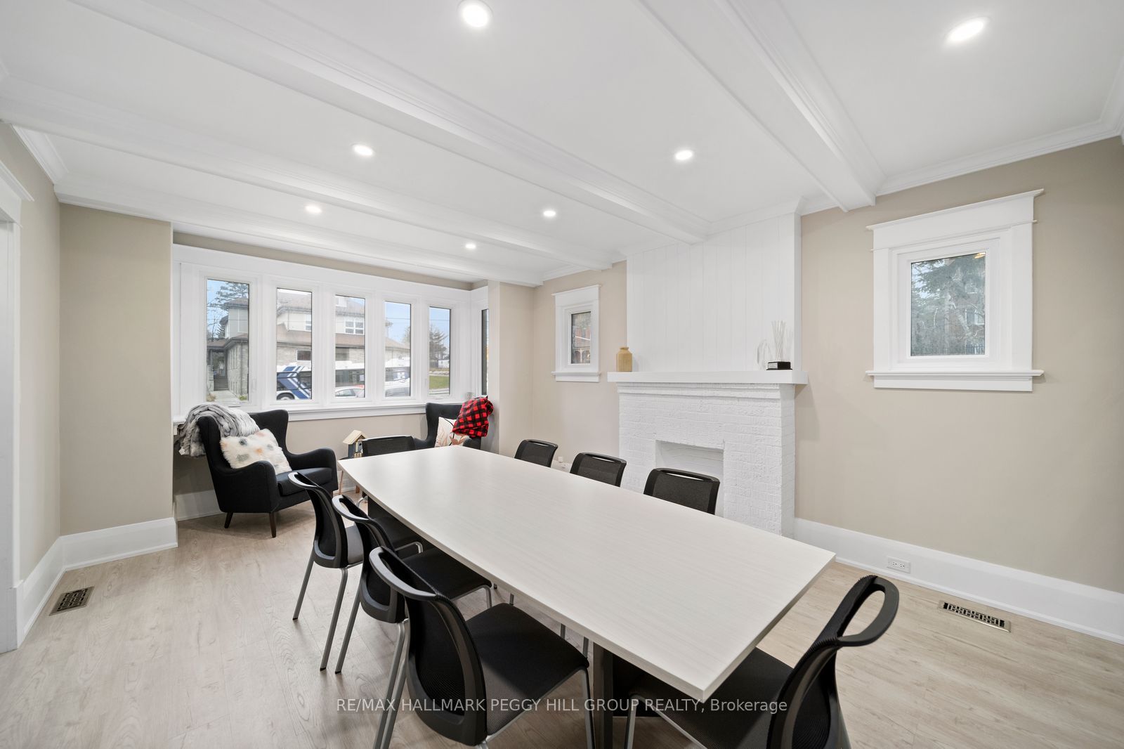 219 Bayfield Street Property Photo 2