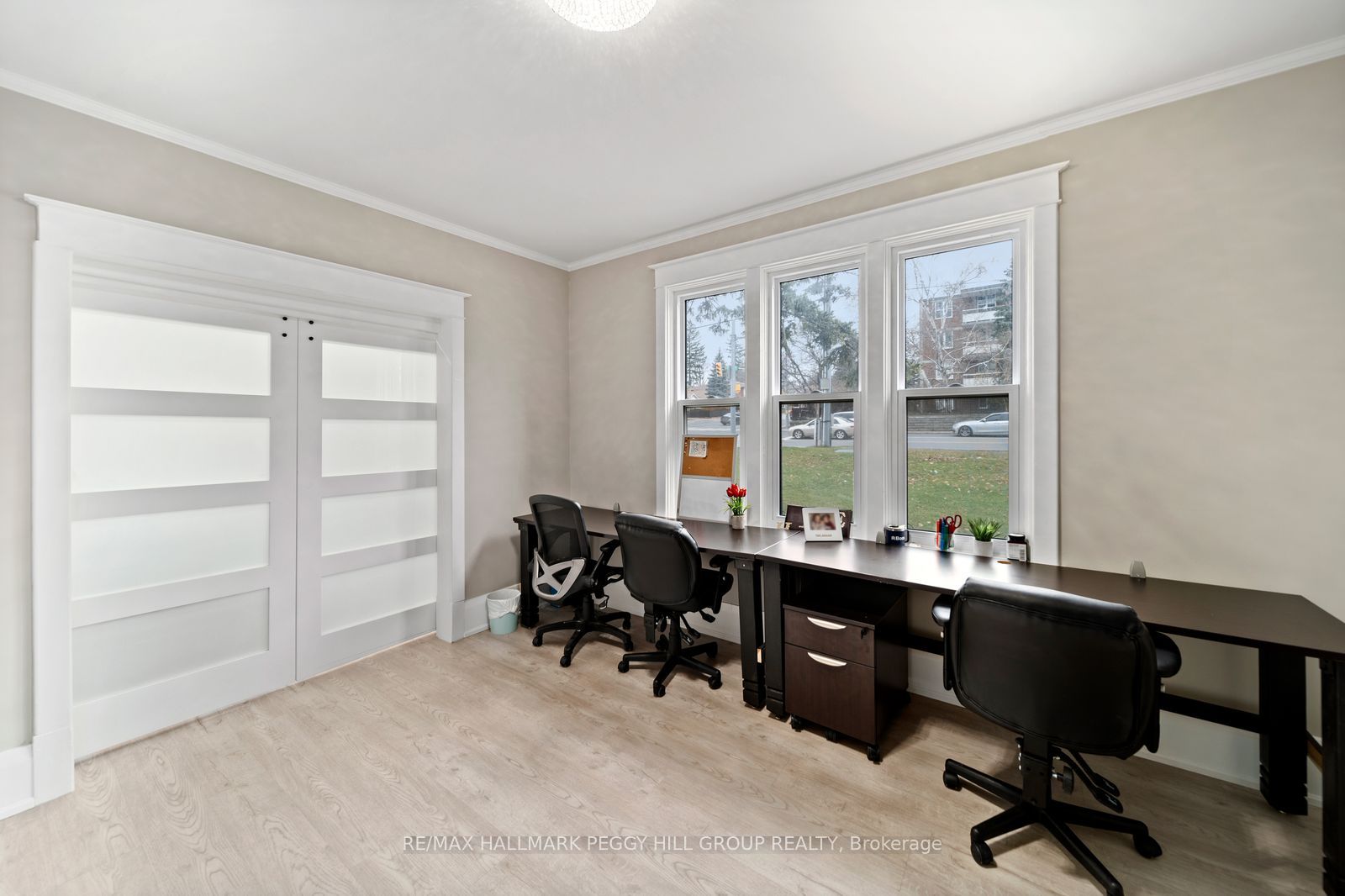 219 Bayfield Street Property Photo 3