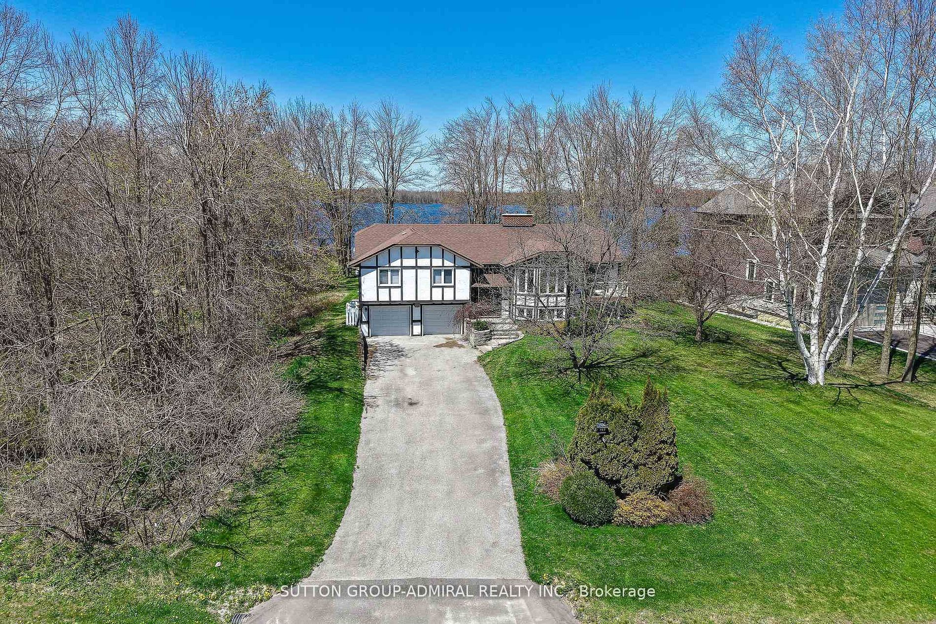 182 Bayshore Drive Property Photo 2