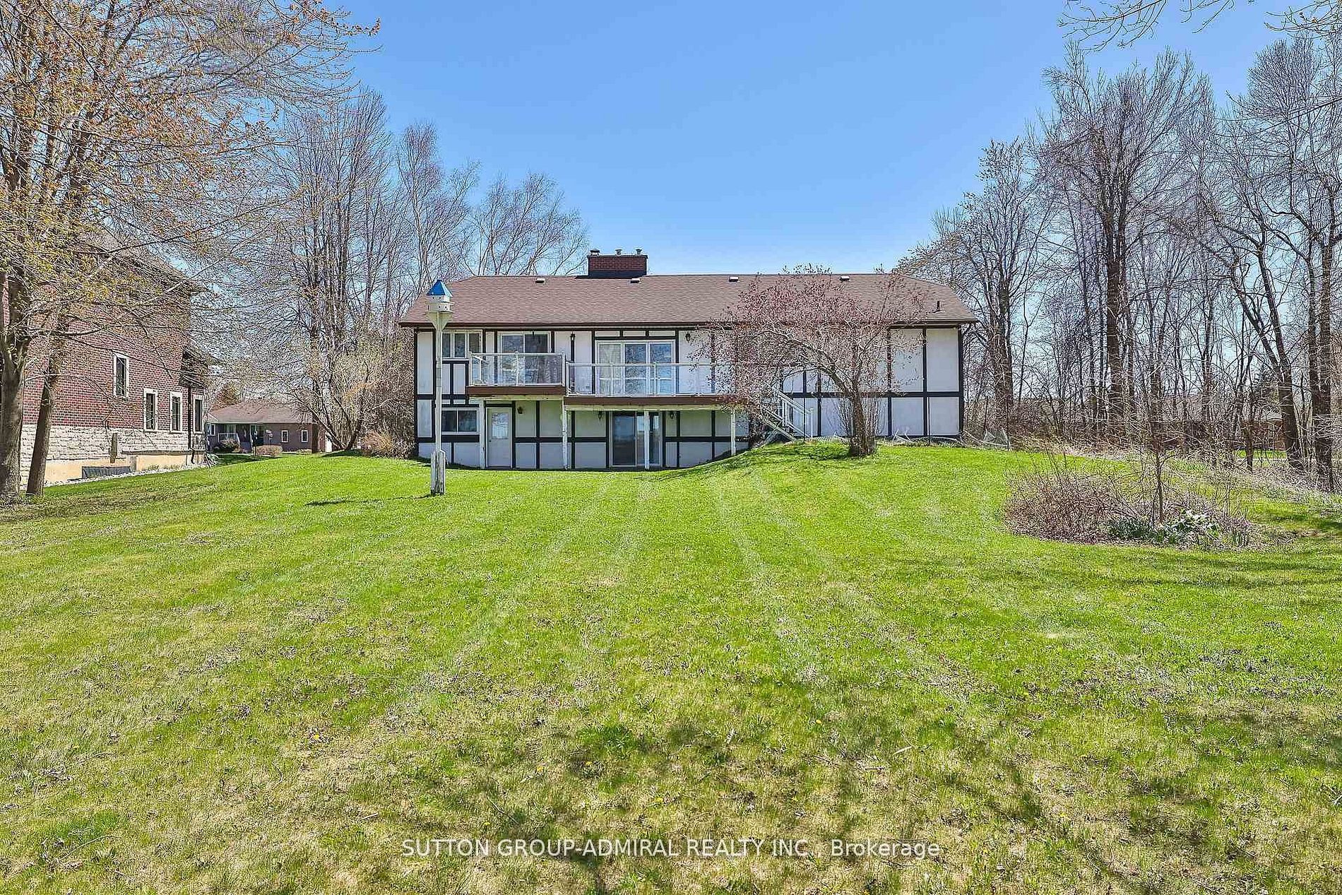 182 Bayshore Drive Property Photo 6