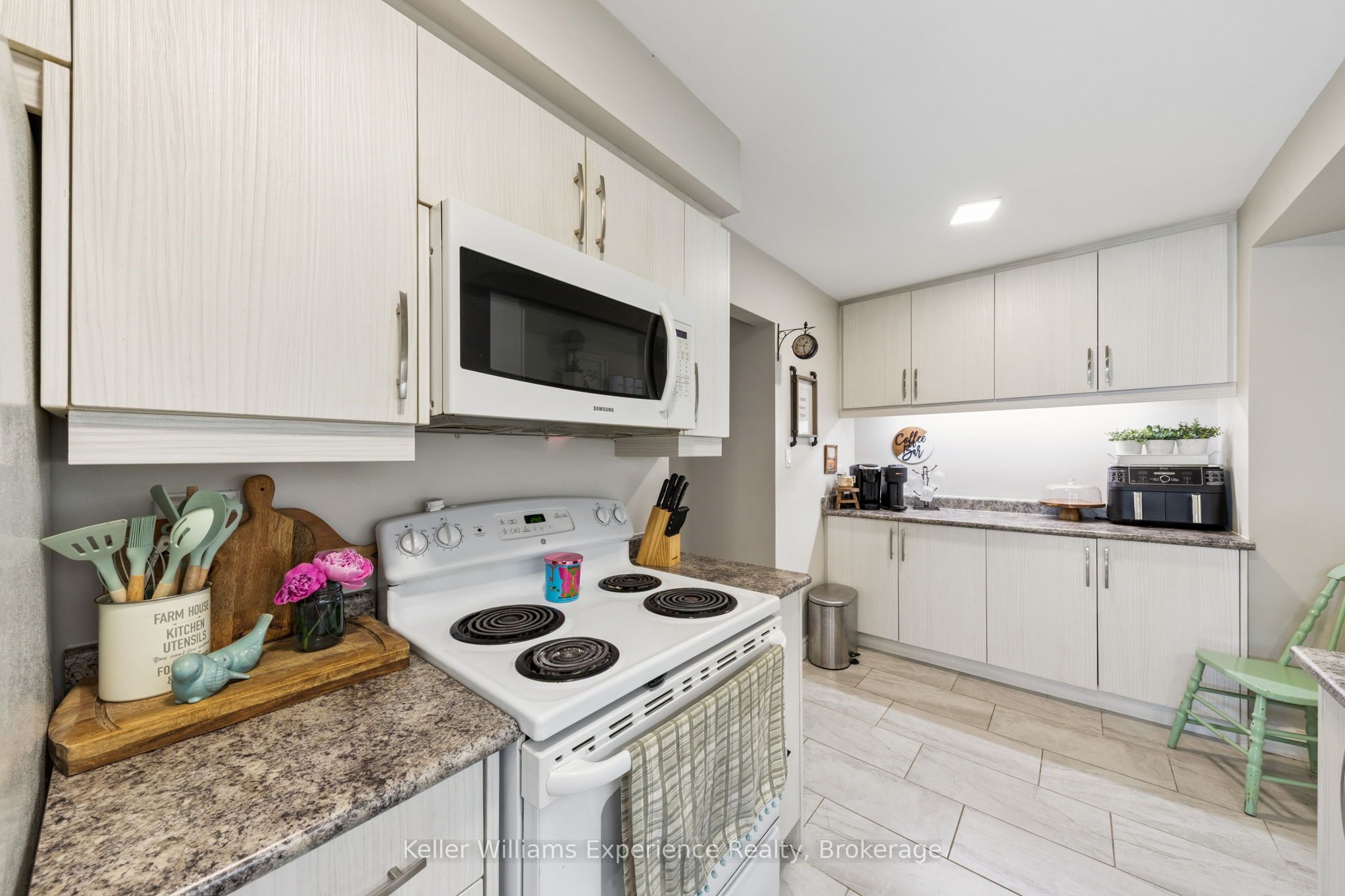 2 Bernick Drive 23 Property Photo 7