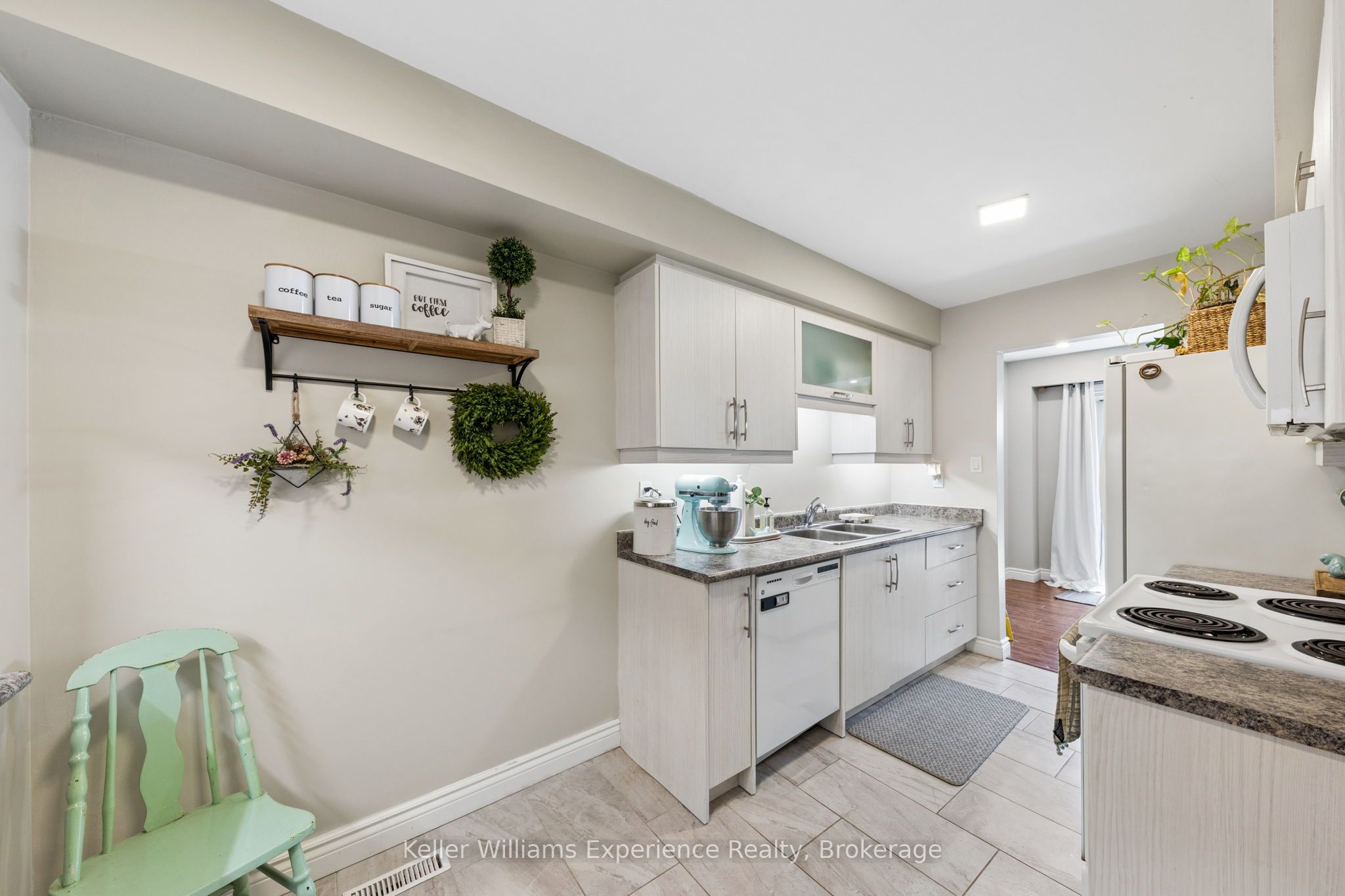 2 Bernick Drive 23 Property Photo 8