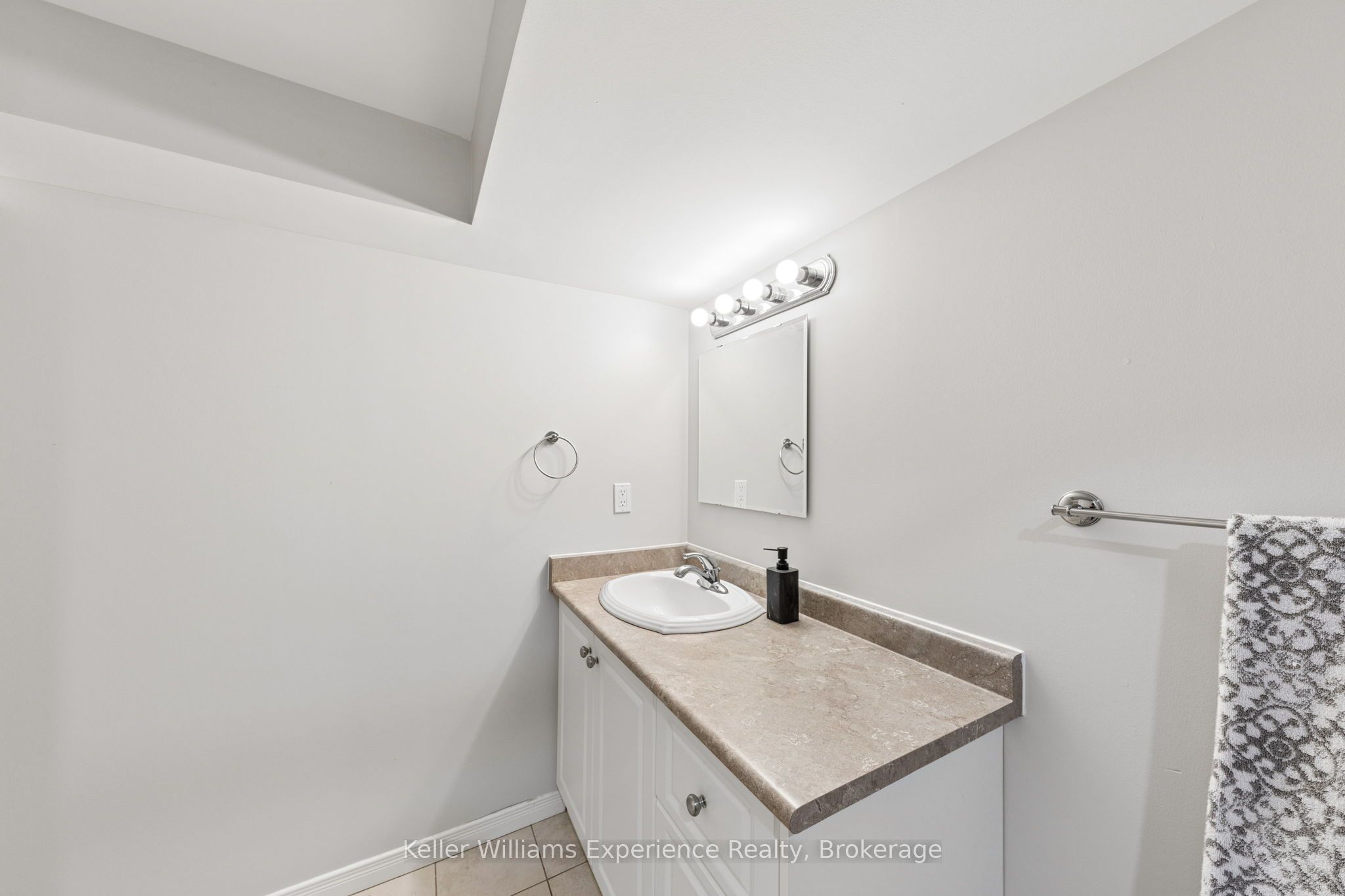 2 Bernick Drive 23 Property Photo 22
