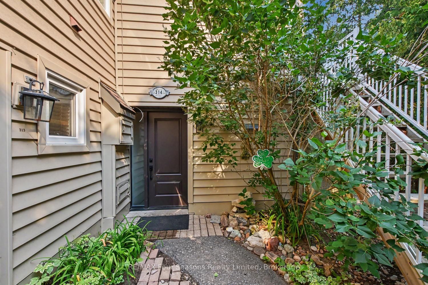 5 Dawson Drive 314 Property Photo 3