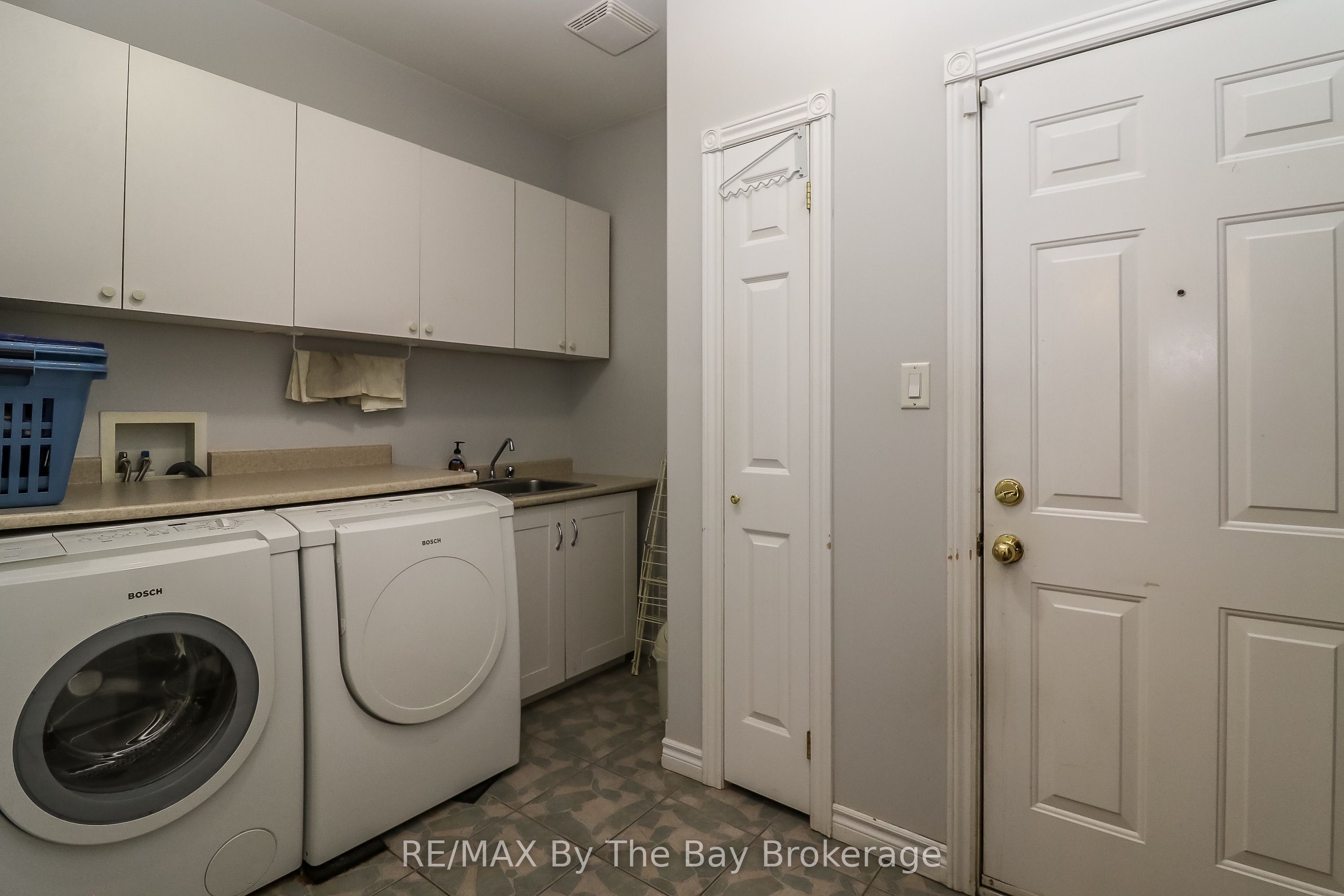 60 Martyn Drive Property Photo 27