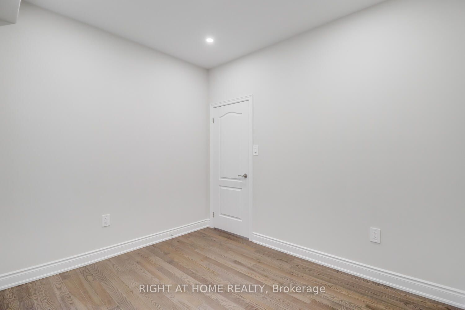 2984 Monarch Drive Property Photo 6