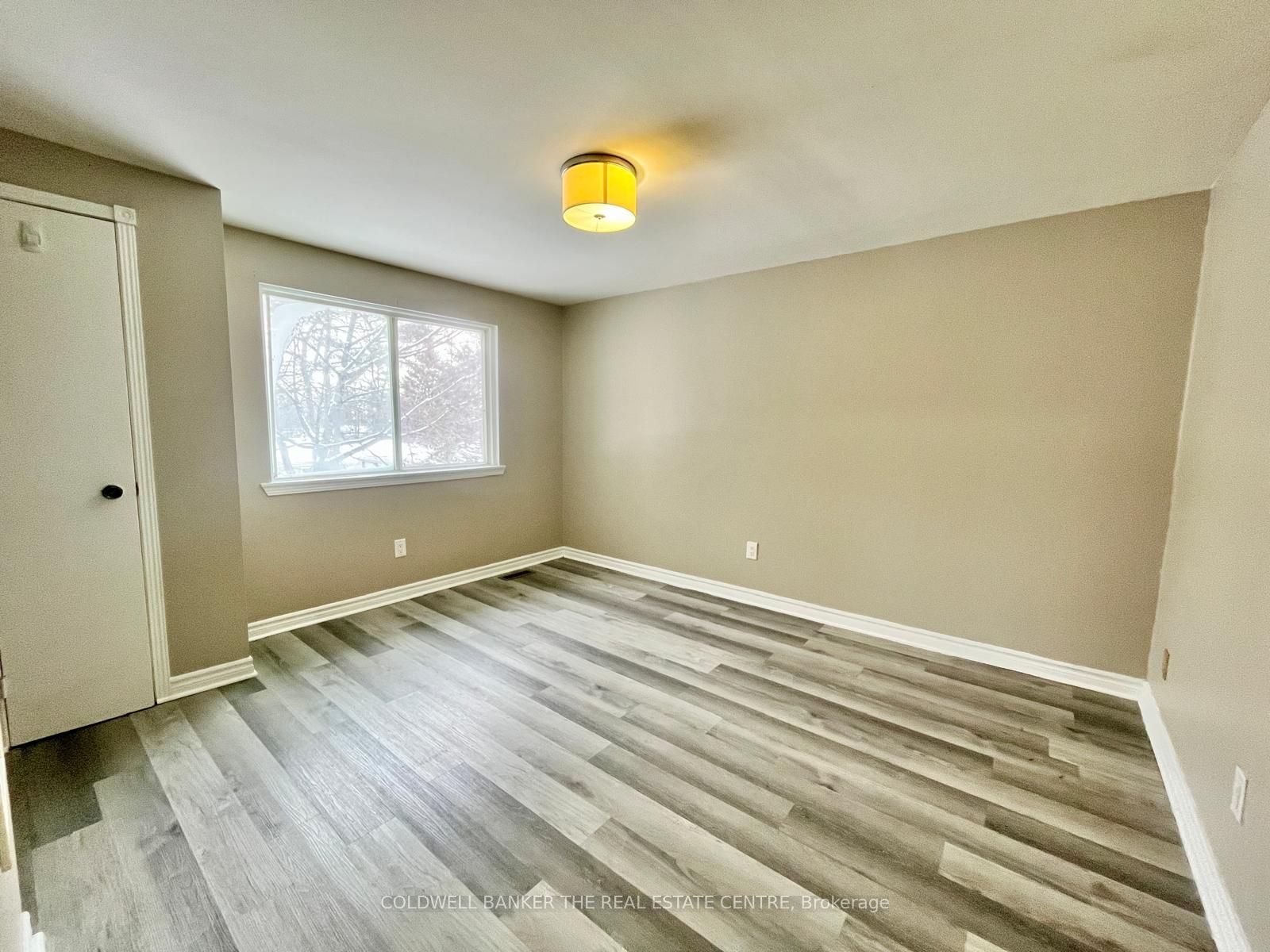 11 Chaucer Crescent Property Photo 10