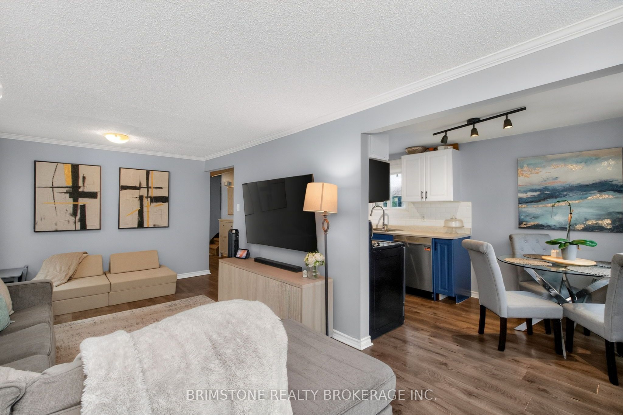 104 Hickling Trail Property Photo 22